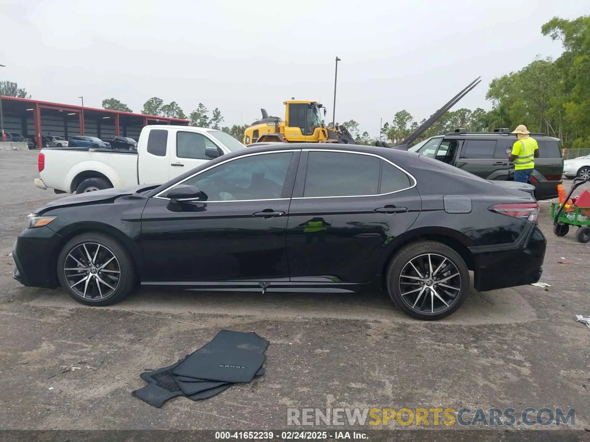 14 fotografías del automóvil dañado 4T1G11AK9RU236794 TOYOTA CAMRY 2024