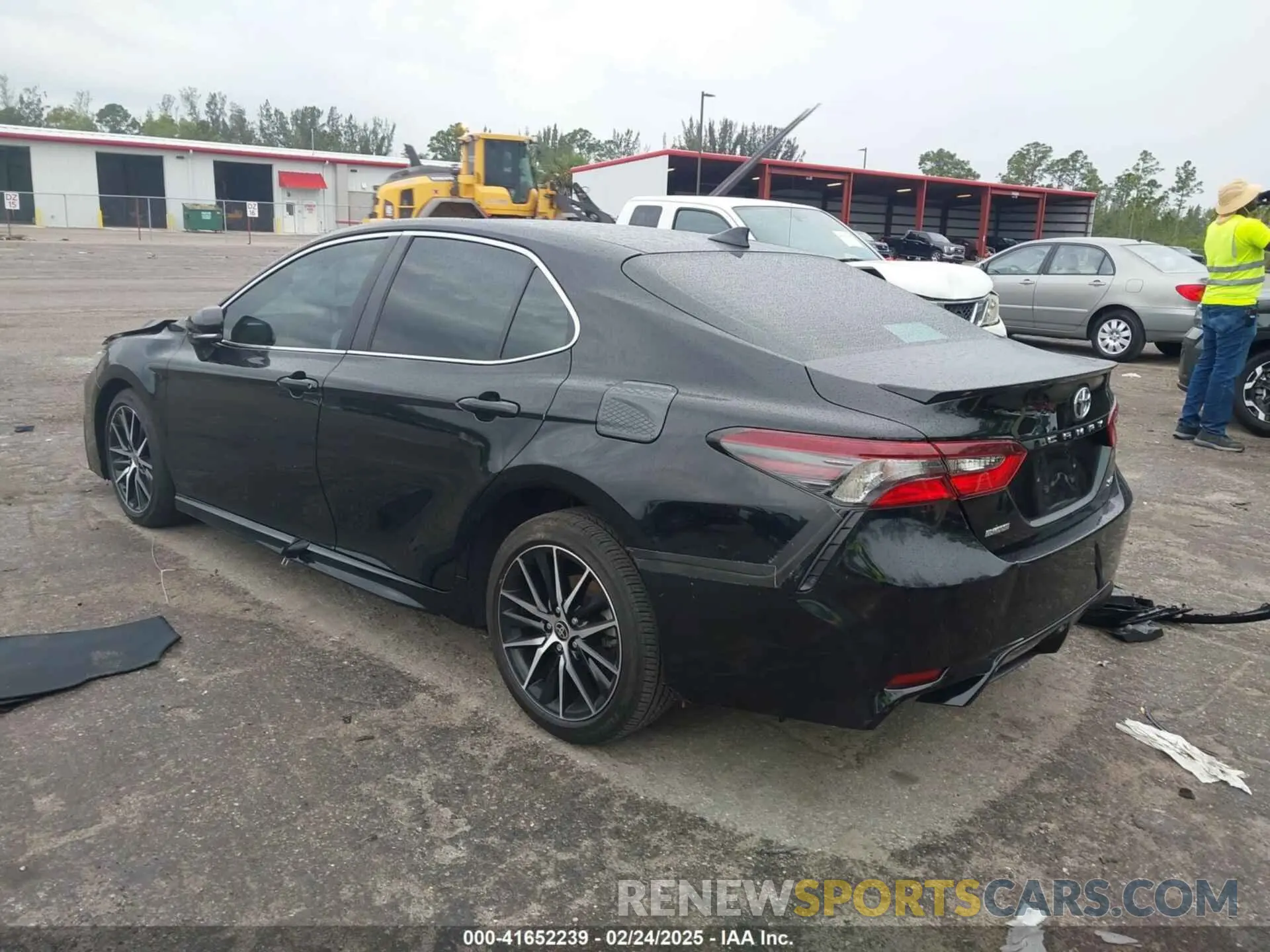 3 fotografías del automóvil dañado 4T1G11AK9RU236794 TOYOTA CAMRY 2024
