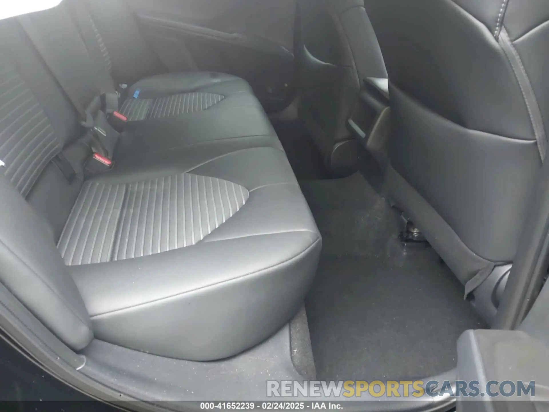 8 fotografías del automóvil dañado 4T1G11AK9RU236794 TOYOTA CAMRY 2024