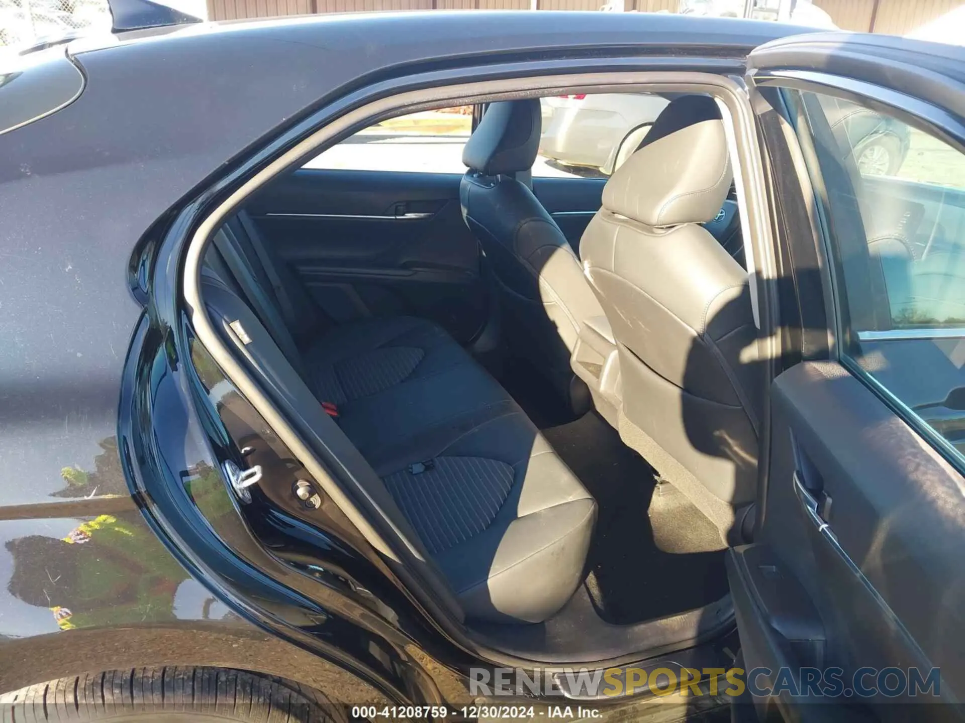 8 fotografías del automóvil dañado 4T1G11AK9RU243308 TOYOTA CAMRY 2024