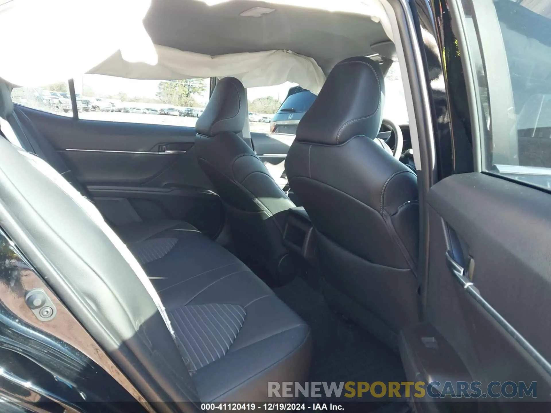 8 fotografías del automóvil dañado 4T1G11AK9RU243387 TOYOTA CAMRY 2024