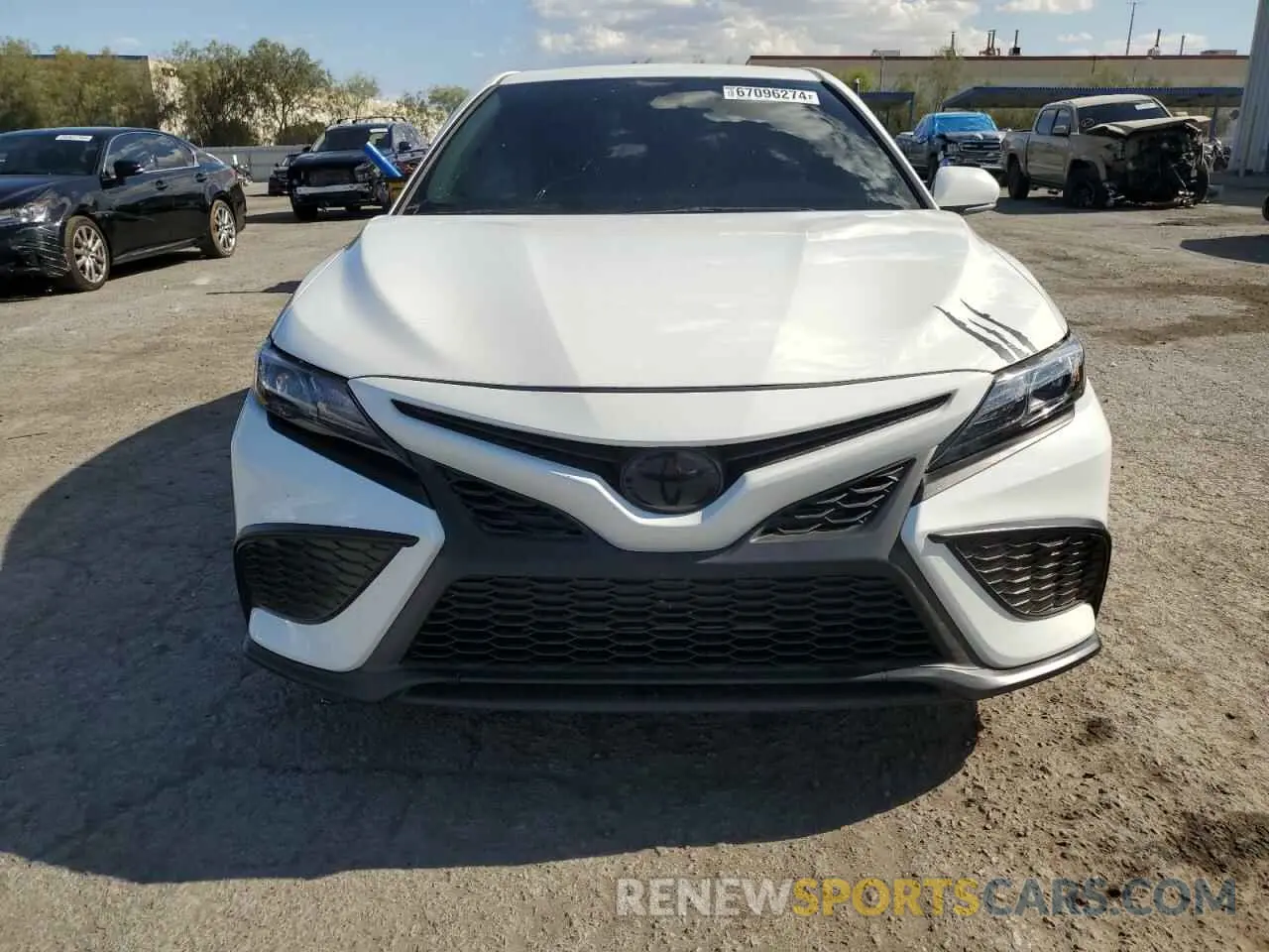 5 fotografías del automóvil dañado 4T1G11AK9RU841690 TOYOTA CAMRY 2024
