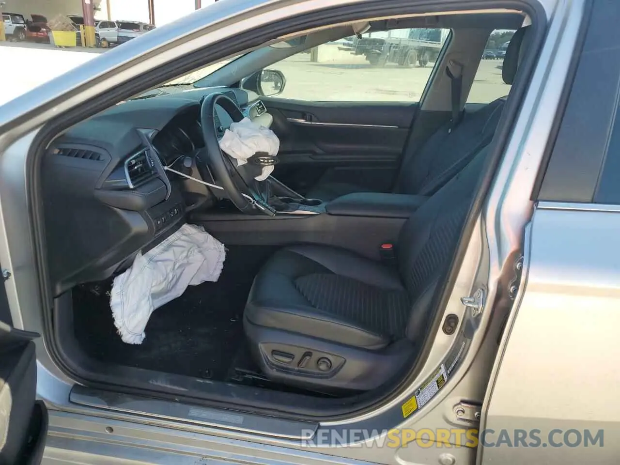 7 fotografías del automóvil dañado 4T1G11AK9RU858750 TOYOTA CAMRY 2024