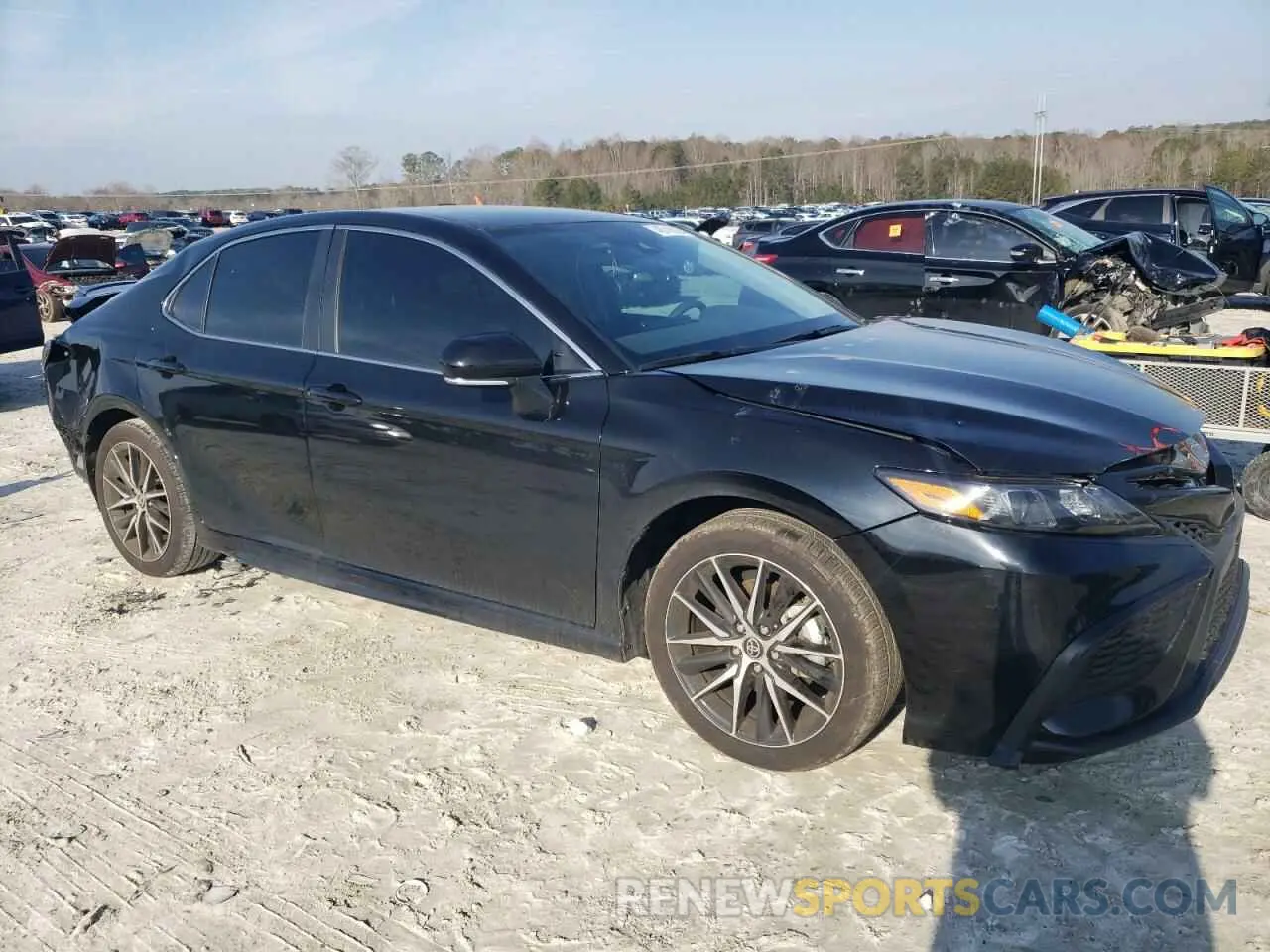 4 fotografías del automóvil dañado 4T1G11AK9RU883454 TOYOTA CAMRY 2024