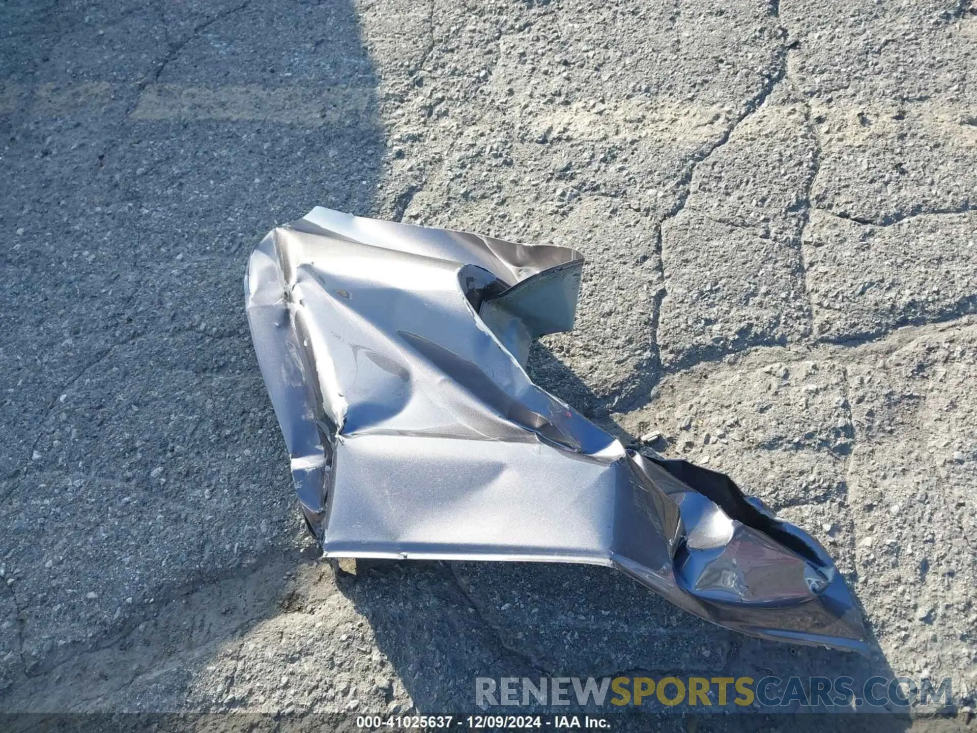 12 fotografías del automóvil dañado 4T1G11AK9RU883843 TOYOTA CAMRY 2024