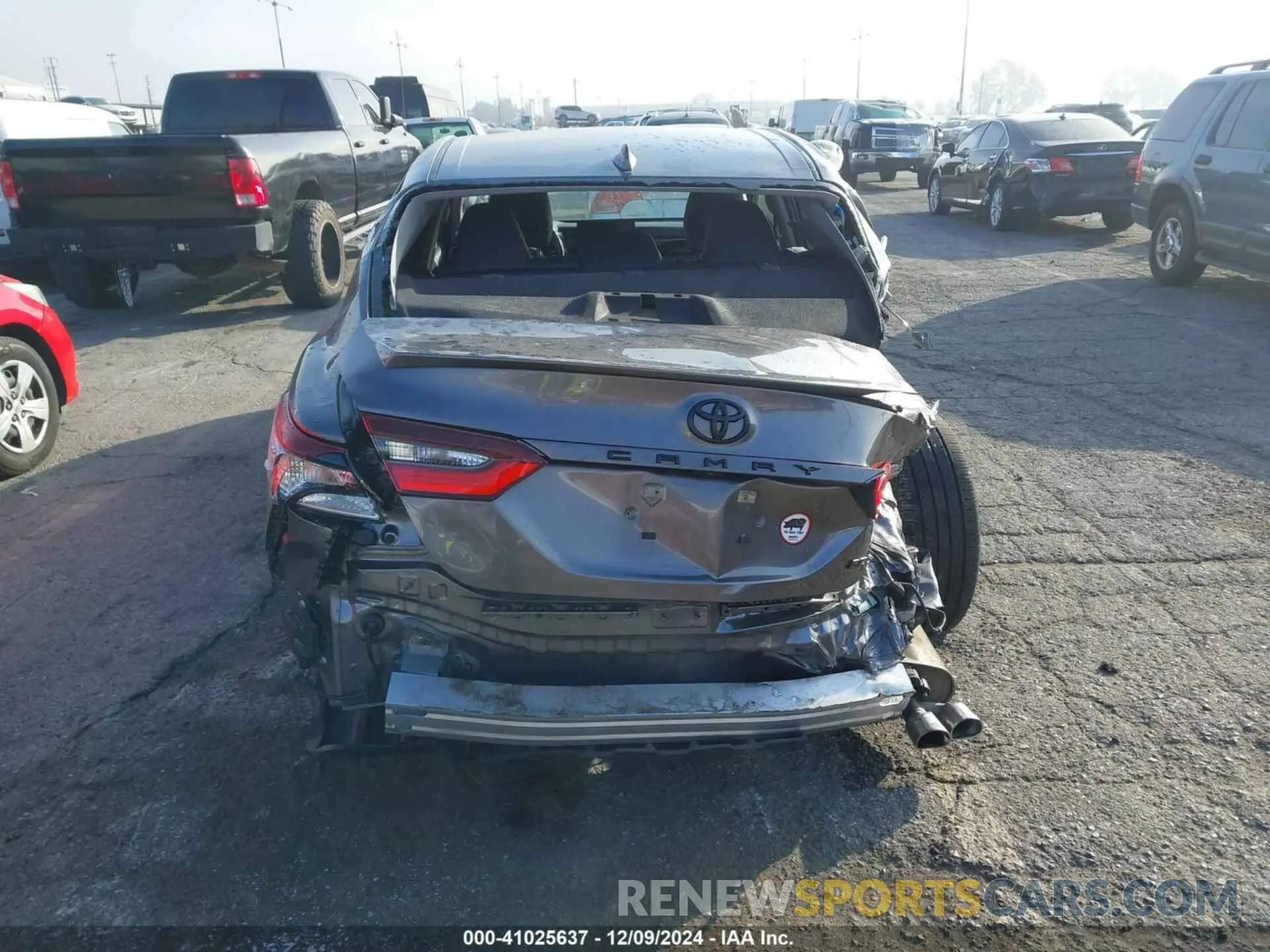 17 fotografías del automóvil dañado 4T1G11AK9RU883843 TOYOTA CAMRY 2024