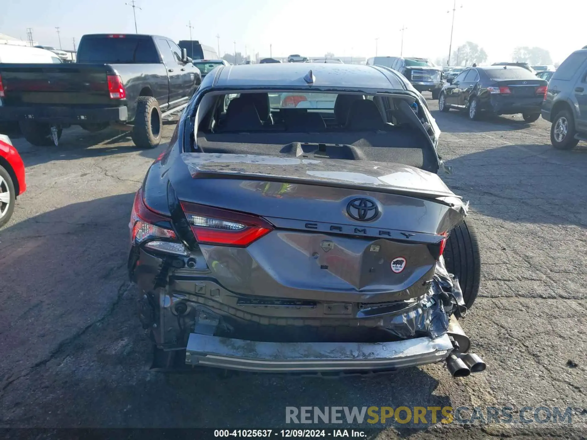 6 fotografías del automóvil dañado 4T1G11AK9RU883843 TOYOTA CAMRY 2024