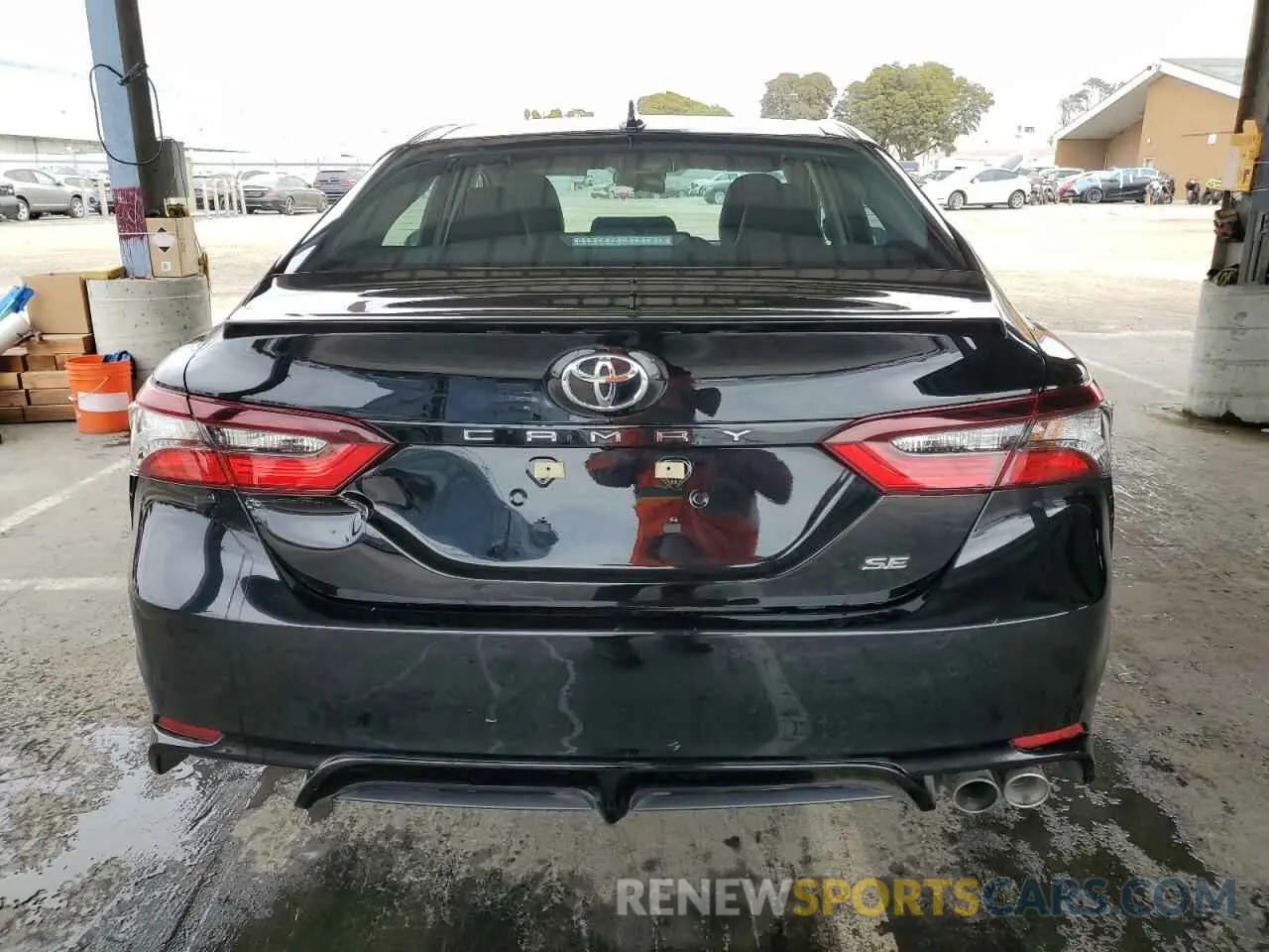 6 fotografías del automóvil dañado 4T1G11AK9RU910913 TOYOTA CAMRY 2024