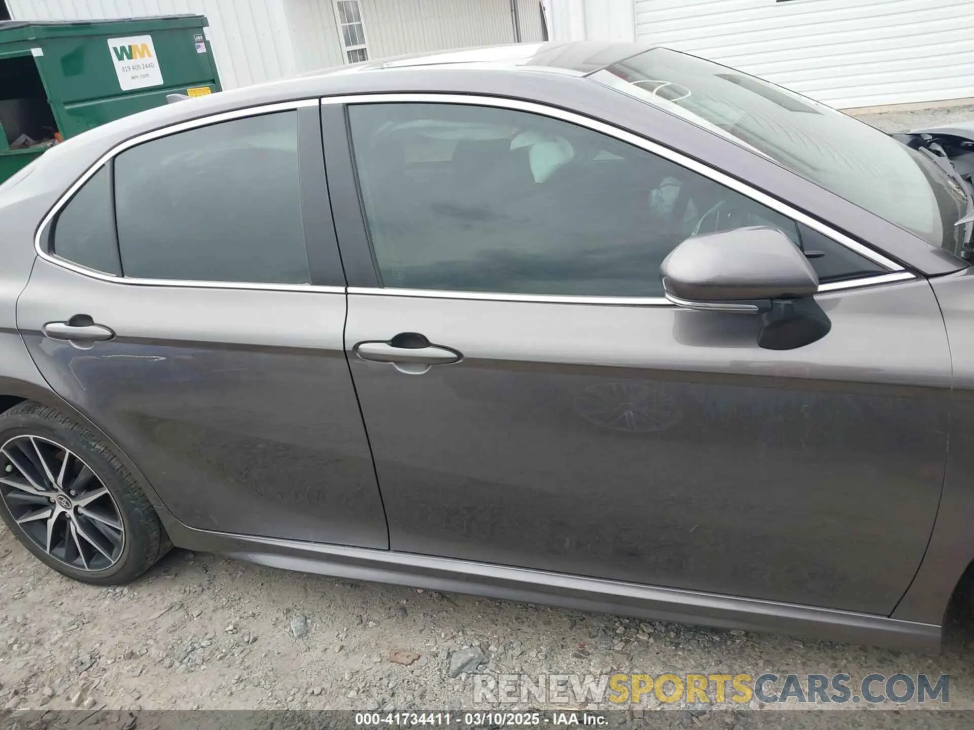 14 fotografías del automóvil dañado 4T1G11AK9RU918896 TOYOTA CAMRY 2024