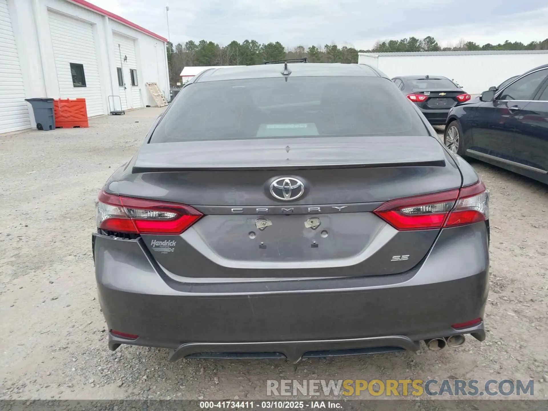 17 fotografías del automóvil dañado 4T1G11AK9RU918896 TOYOTA CAMRY 2024