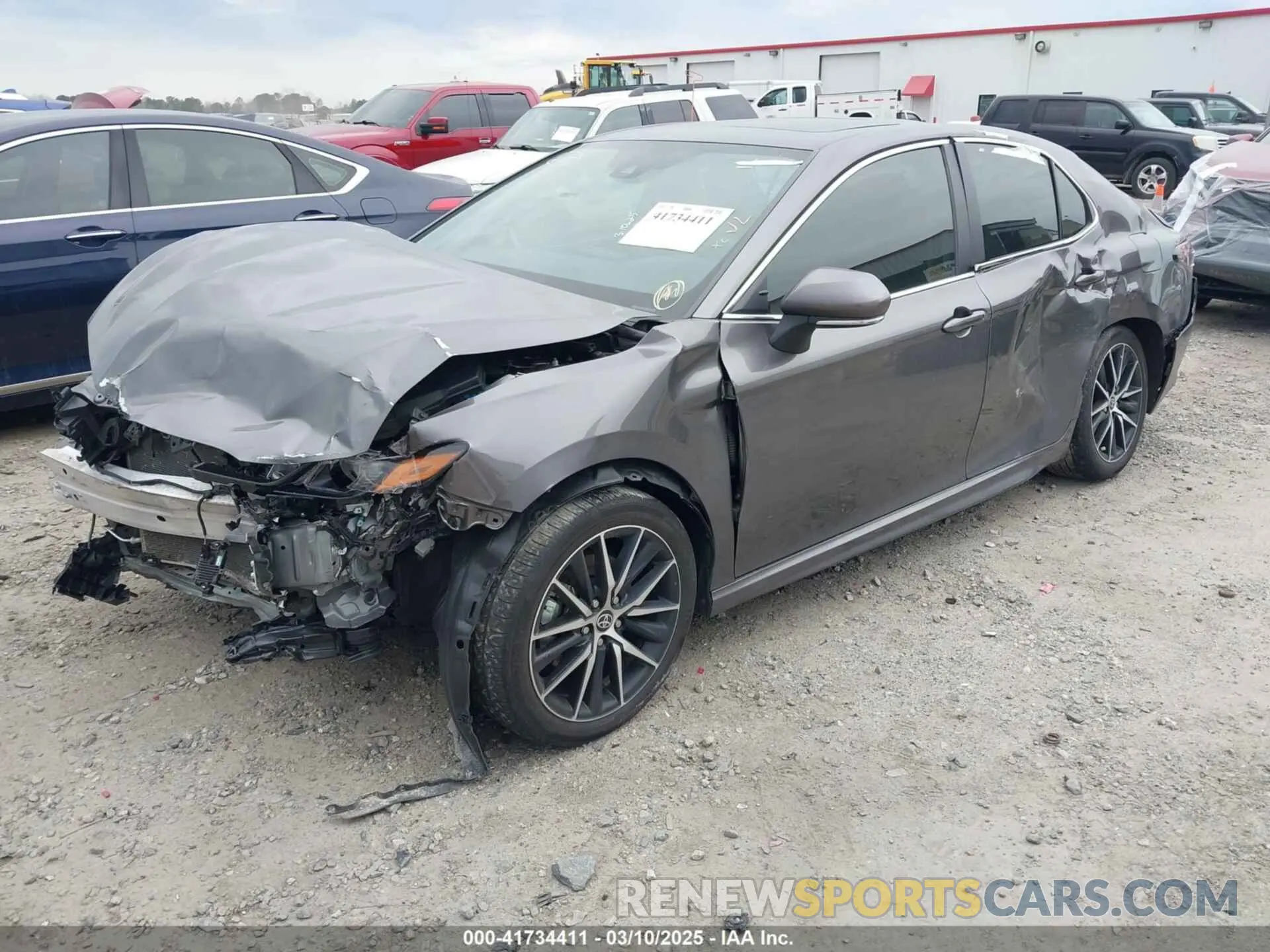 2 fotografías del automóvil dañado 4T1G11AK9RU918896 TOYOTA CAMRY 2024