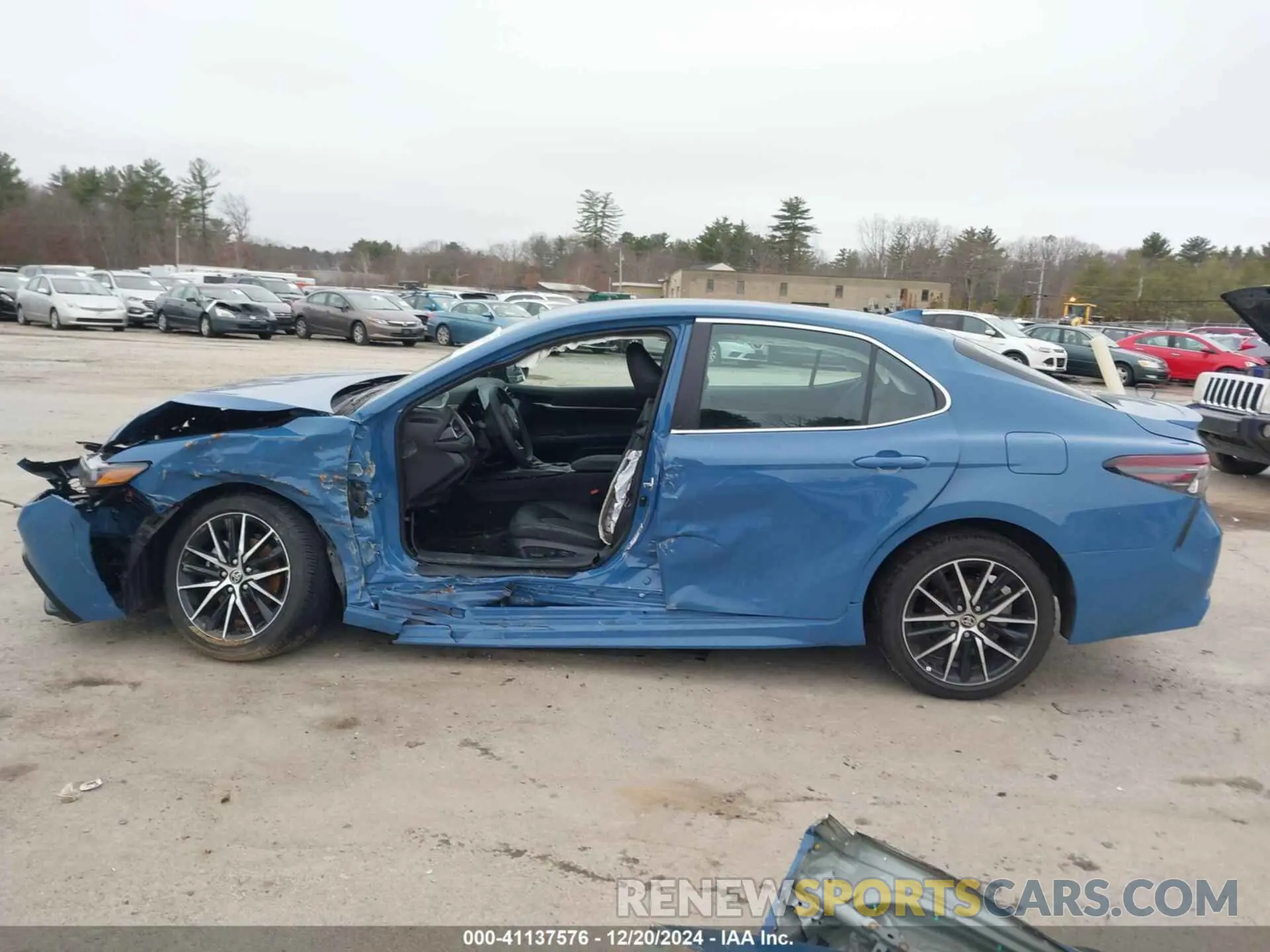 14 fotografías del automóvil dañado 4T1G11AKXRU218384 TOYOTA CAMRY 2024