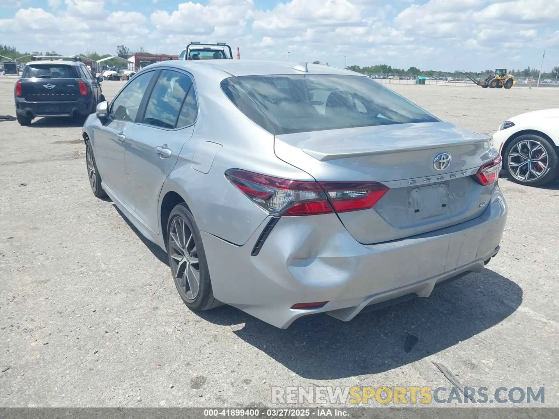 19 fotografías del automóvil dañado 4T1G11AKXRU252227 TOYOTA CAMRY 2024