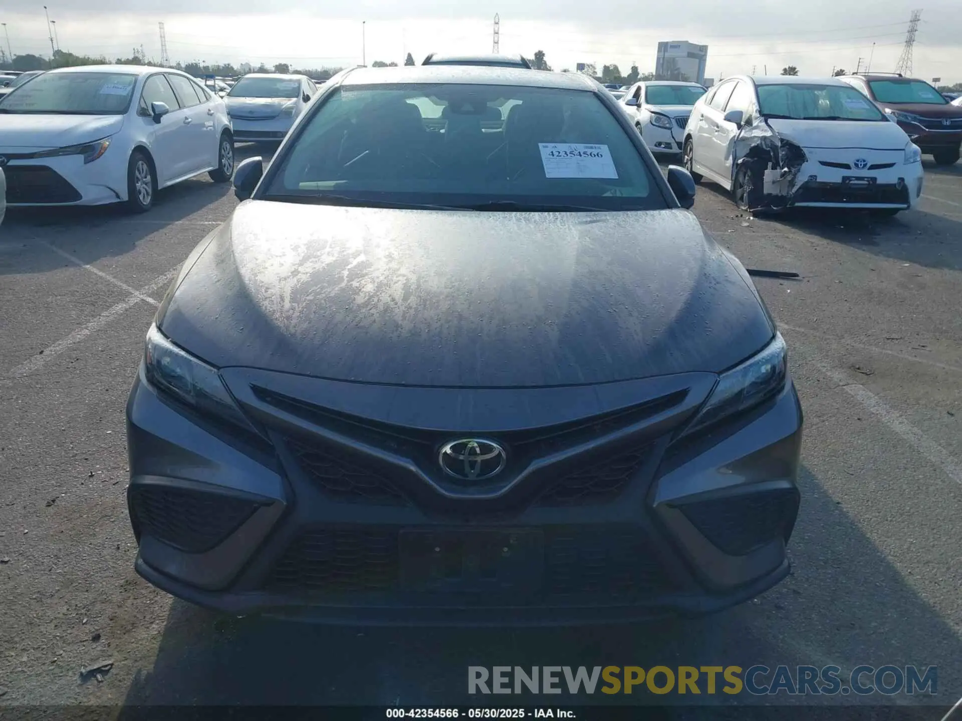 12 fotografías del automóvil dañado 4T1G11AKXRU866453 TOYOTA CAMRY 2024