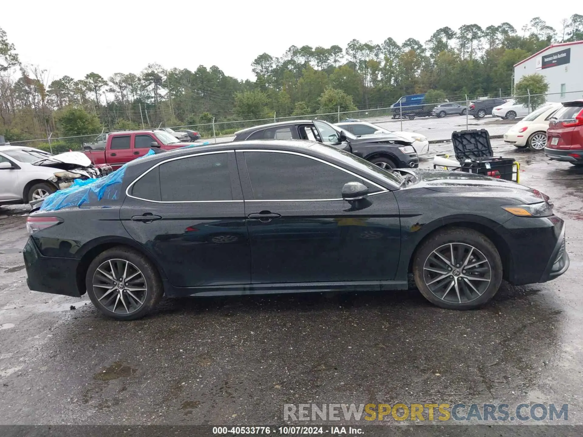 13 fotografías del automóvil dañado 4T1G11AKXRU887643 TOYOTA CAMRY 2024