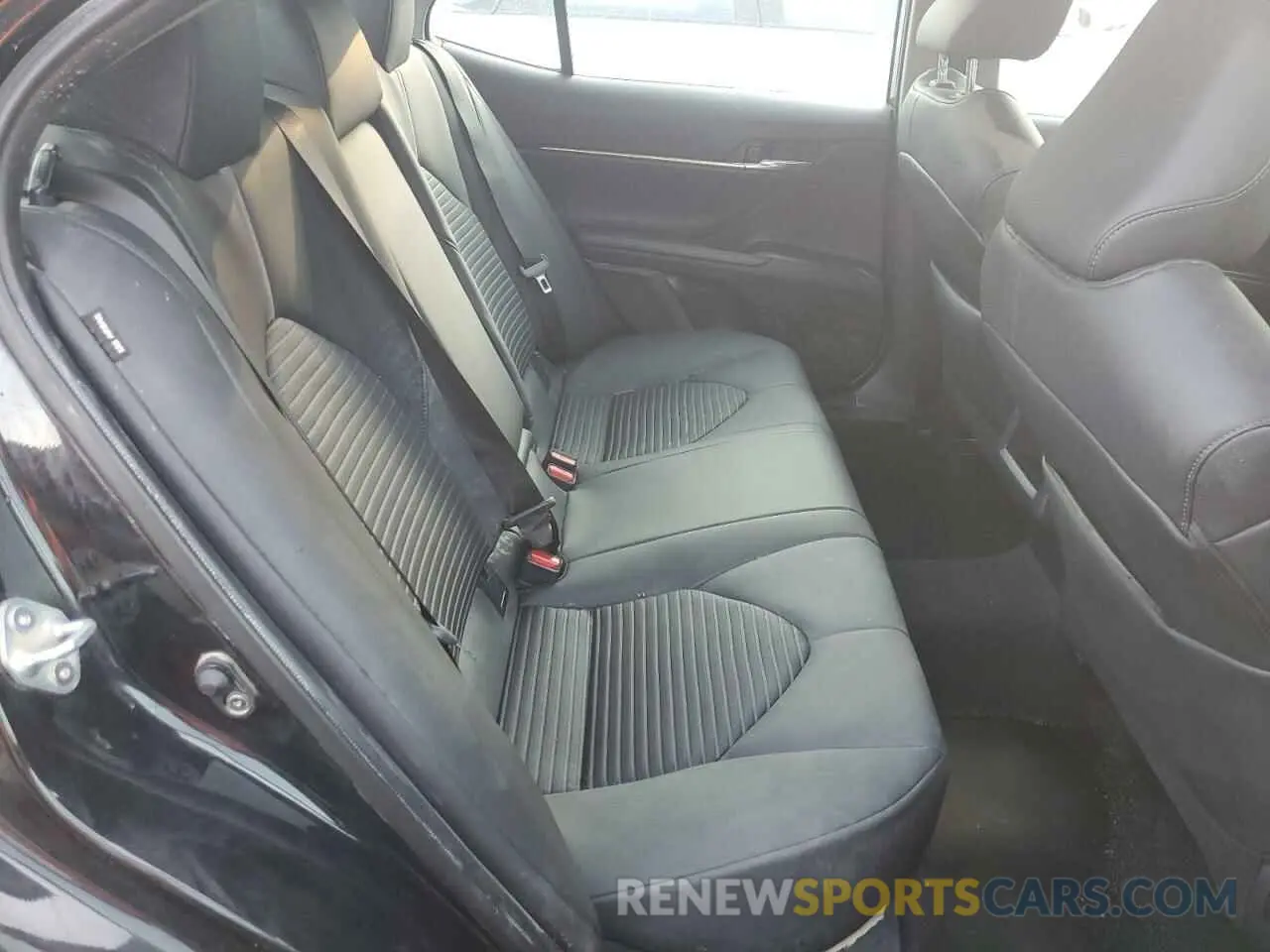 10 fotografías del automóvil dañado 4T1G11AKXRU895791 TOYOTA CAMRY 2024