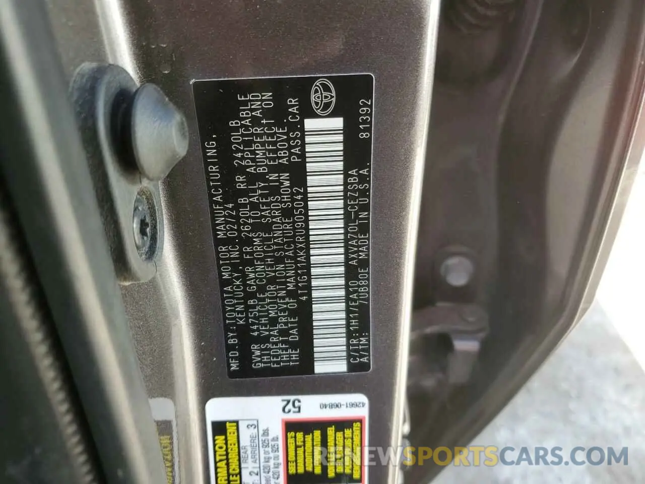 14 fotografías del automóvil dañado 4T1G11AKXRU905042 TOYOTA CAMRY 2024