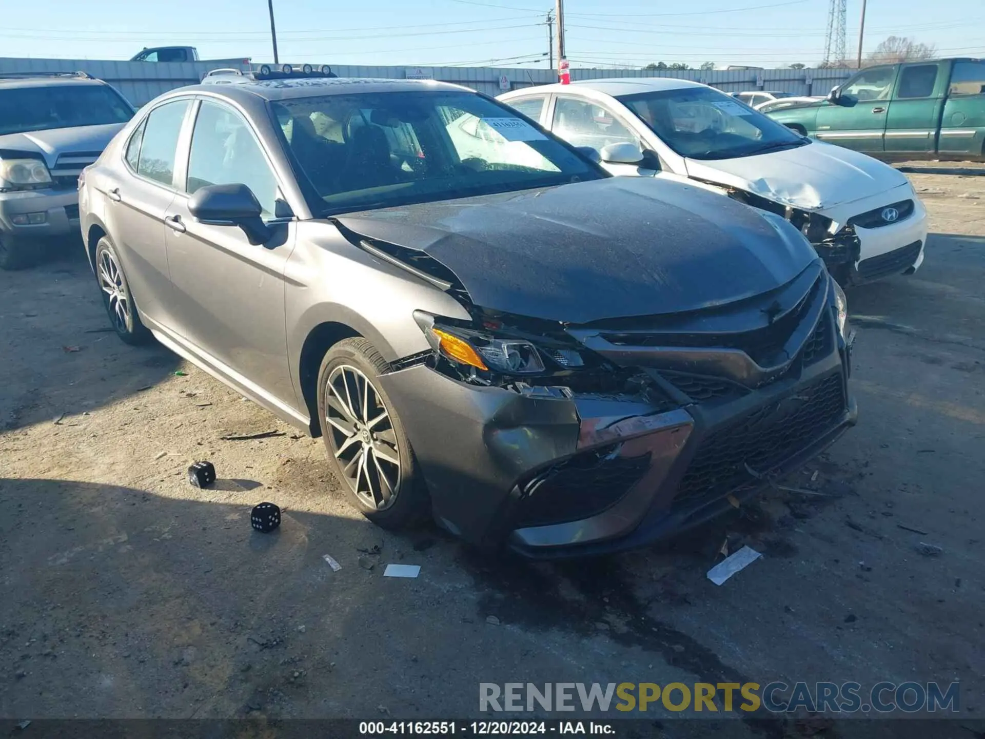 1 fotografías del automóvil dañado 4T1G11AKXRU909009 TOYOTA CAMRY 2024