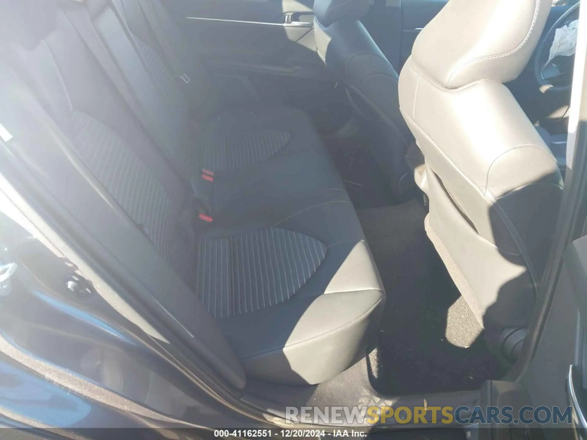 8 fotografías del automóvil dañado 4T1G11AKXRU909009 TOYOTA CAMRY 2024