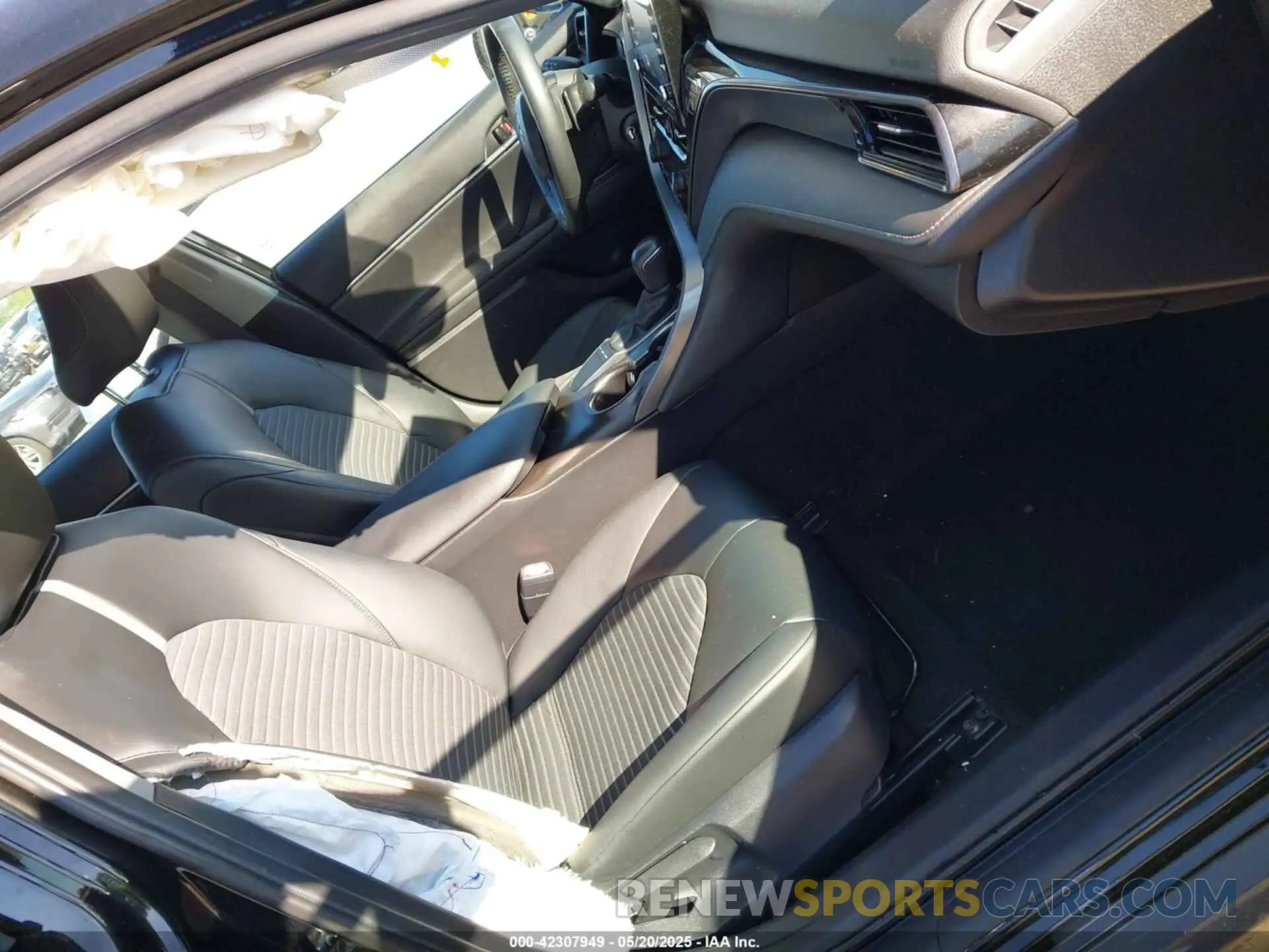 5 fotografías del automóvil dañado 4T1G11AKXRU914873 TOYOTA CAMRY 2024