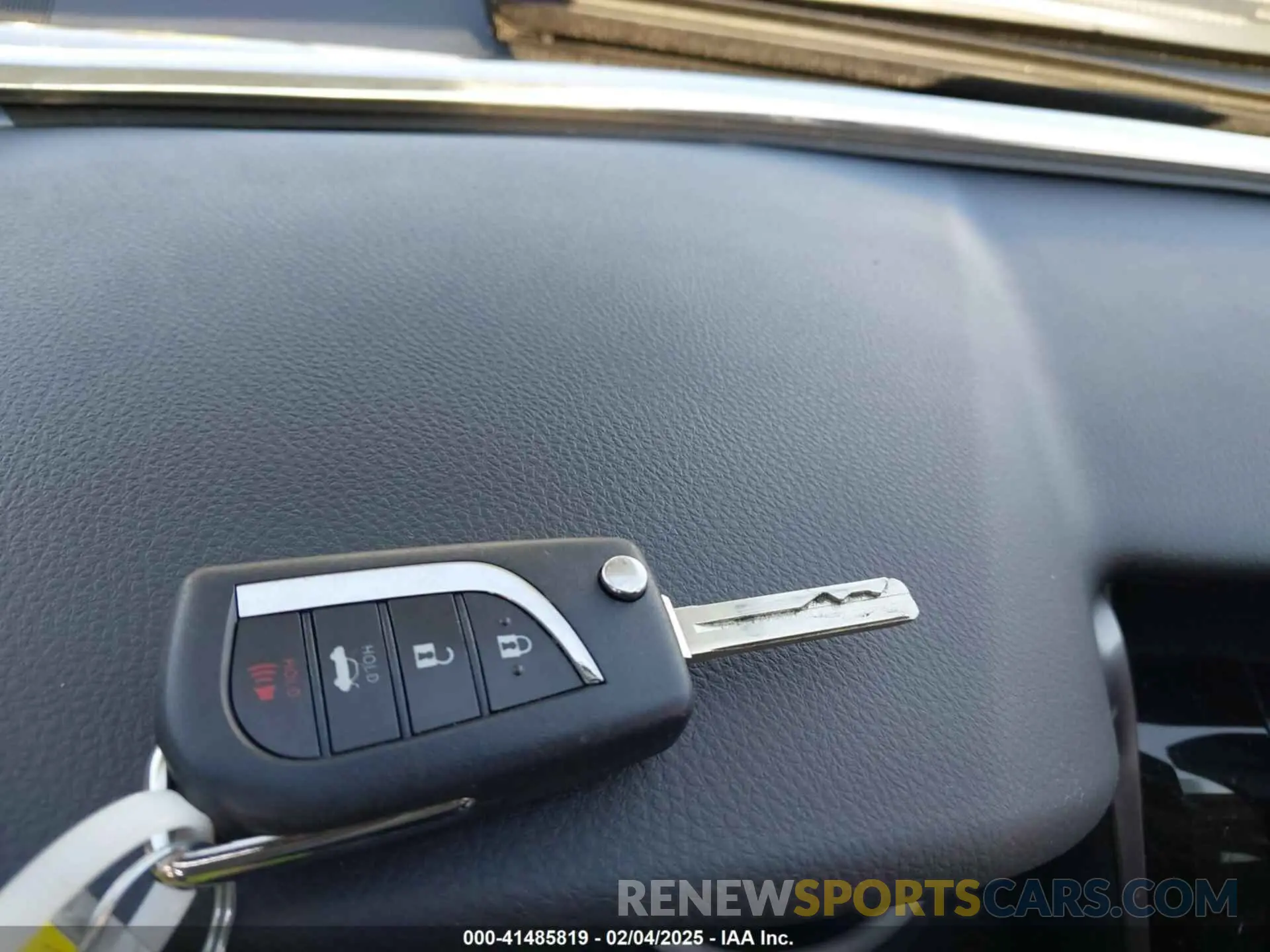 11 fotografías del automóvil dañado 4T1G11AKXRU915876 TOYOTA CAMRY 2024
