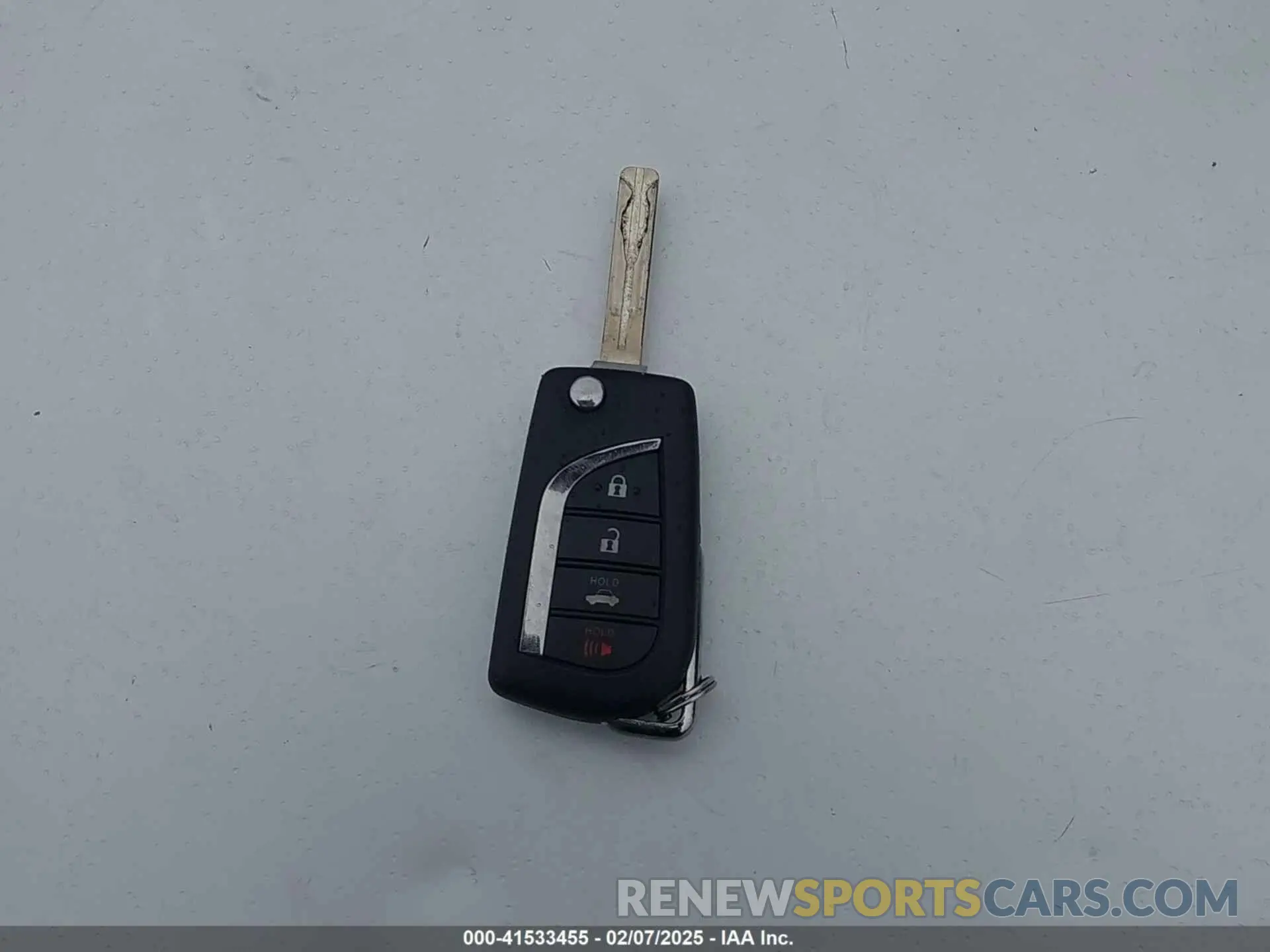 11 fotografías del automóvil dañado 4T1G11AKXRU921175 TOYOTA CAMRY 2024