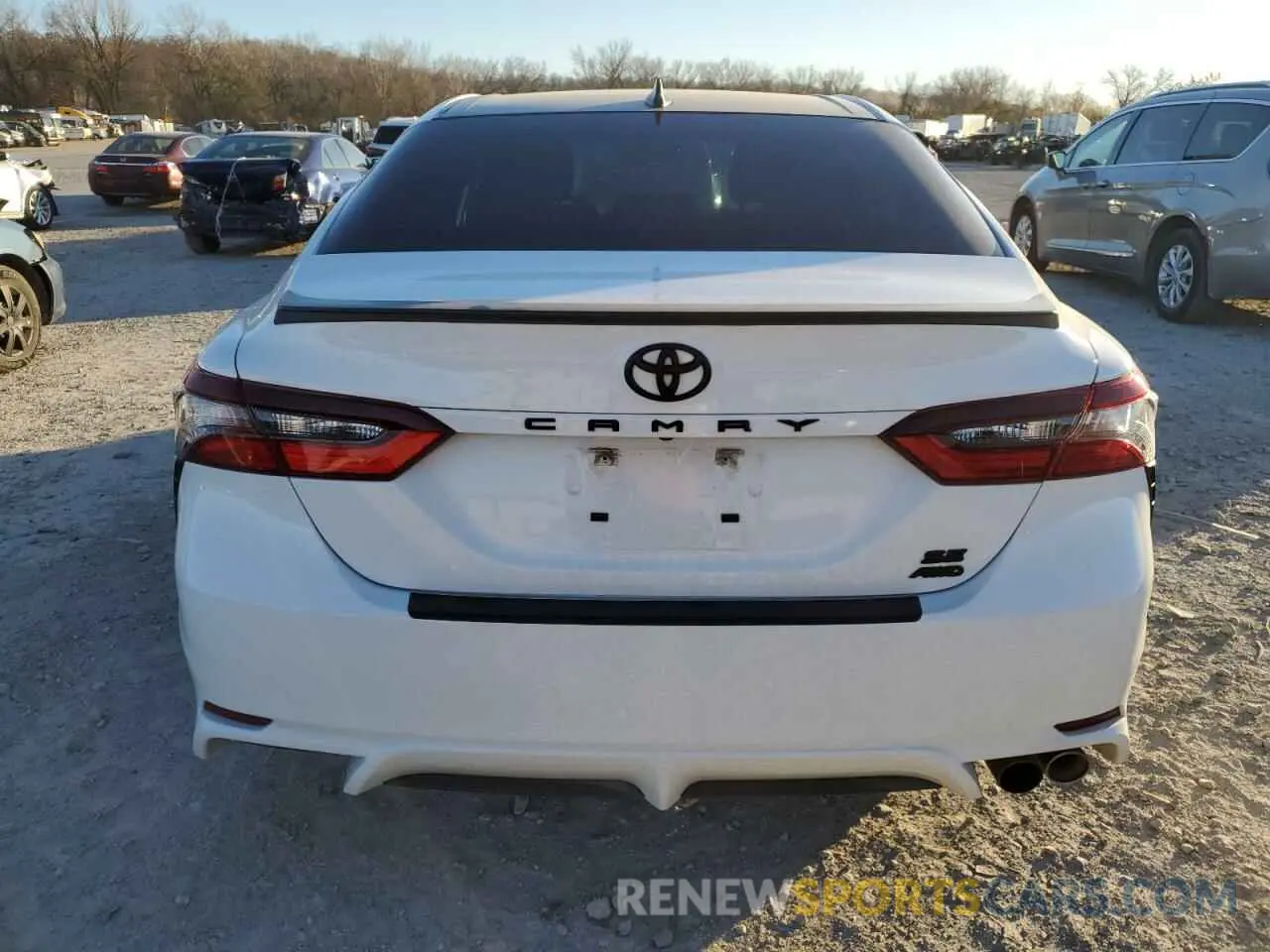 6 fotografías del automóvil dañado 4T1G11BK0RU109964 TOYOTA CAMRY 2024