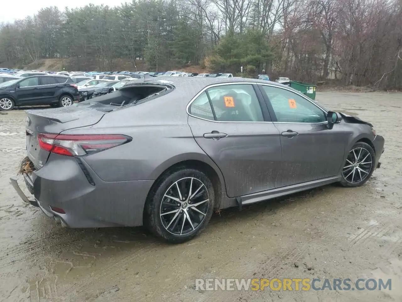 3 fotografías del automóvil dañado 4T1G11BK0RU115313 TOYOTA CAMRY 2024