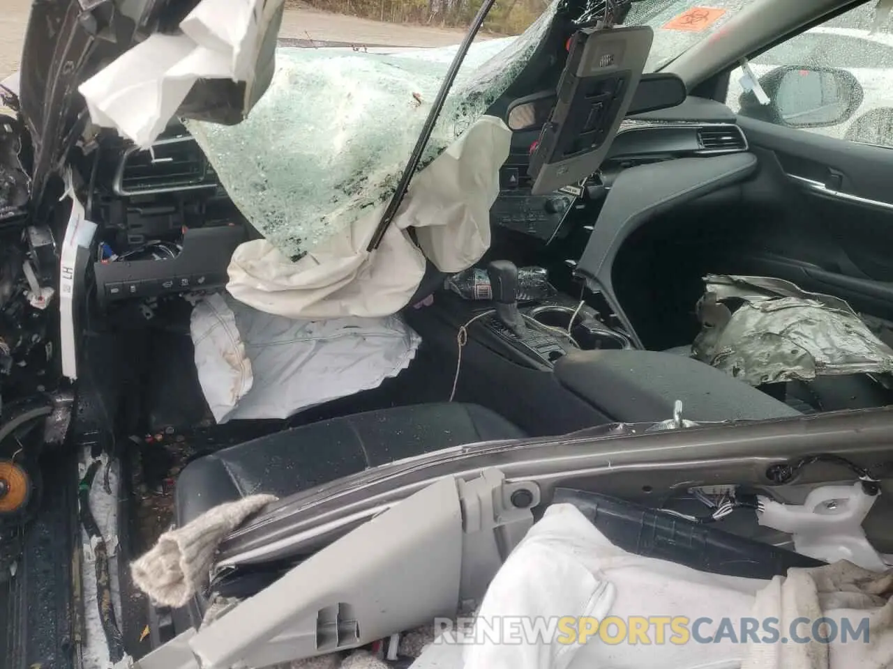 8 fotografías del automóvil dañado 4T1G11BK0RU115313 TOYOTA CAMRY 2024
