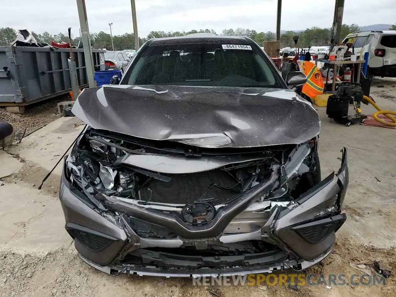 5 fotografías del automóvil dañado 4T1G11BK0RU117420 TOYOTA CAMRY 2024