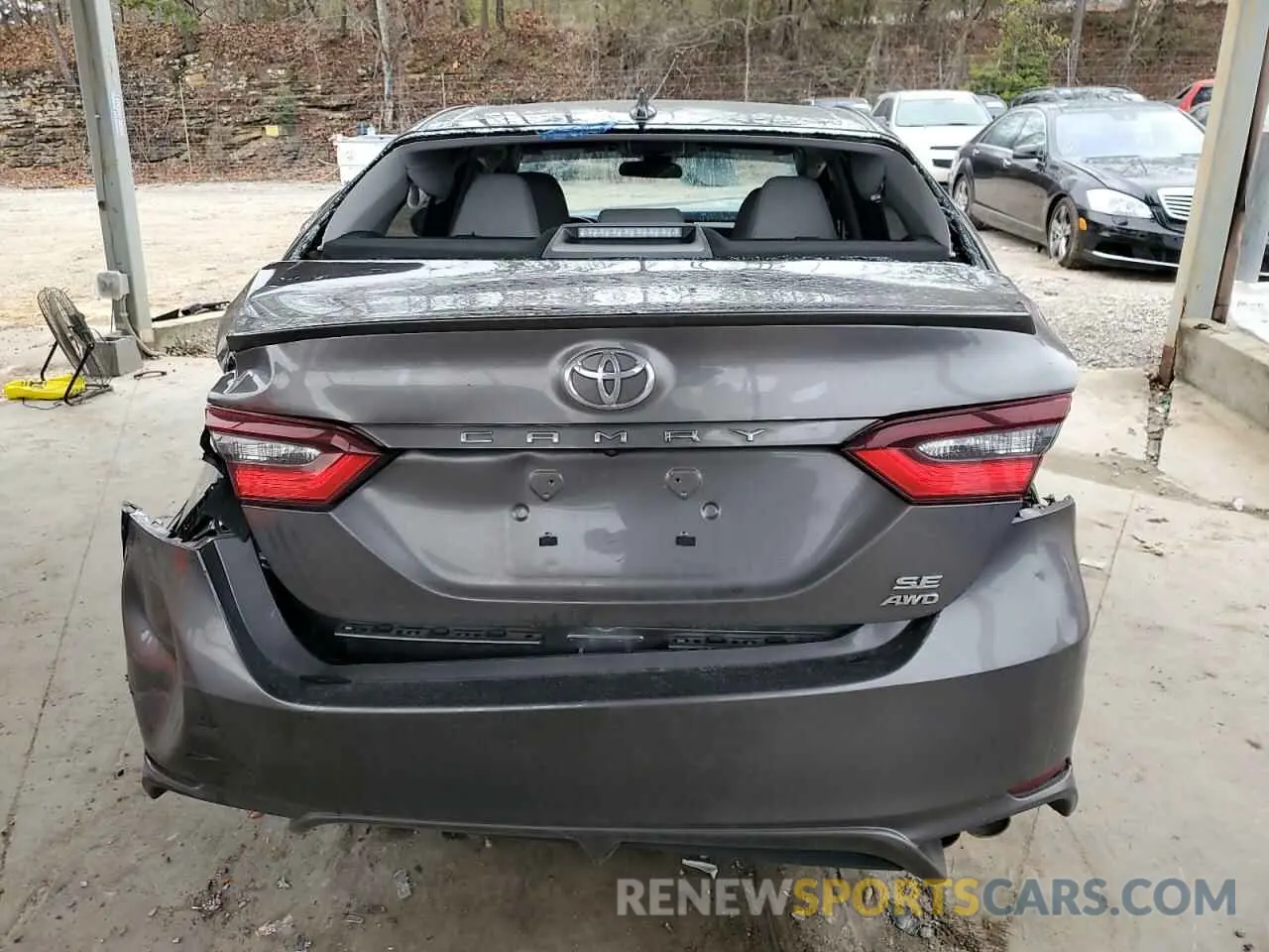 6 fotografías del automóvil dañado 4T1G11BK0RU117420 TOYOTA CAMRY 2024