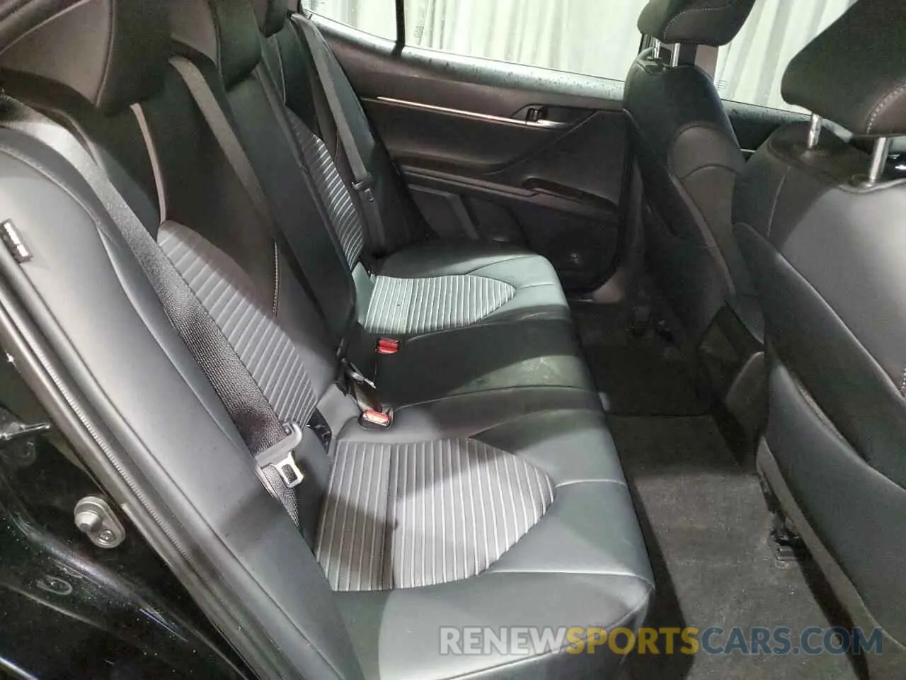10 fotografías del automóvil dañado 4T1G11BK1RU123873 TOYOTA CAMRY 2024