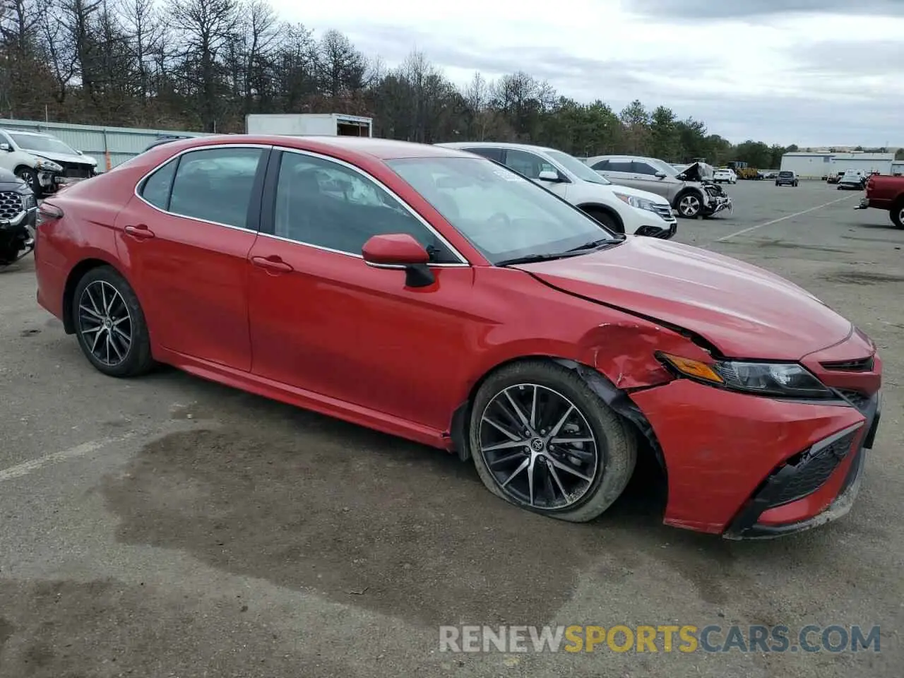 4 fotografías del automóvil dañado 4T1G11BK2RU122229 TOYOTA CAMRY 2024