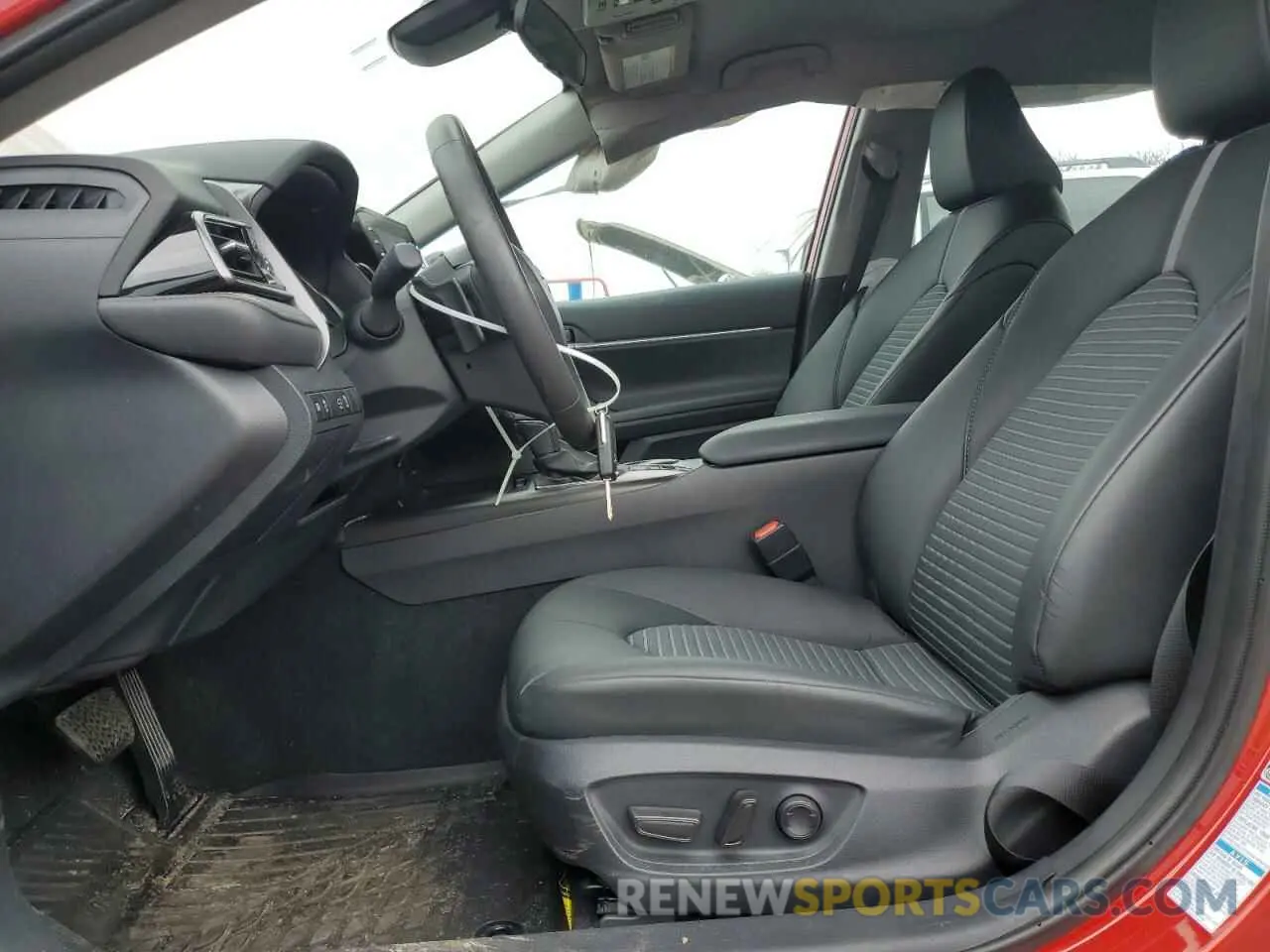 7 fotografías del automóvil dañado 4T1G11BK2RU122229 TOYOTA CAMRY 2024
