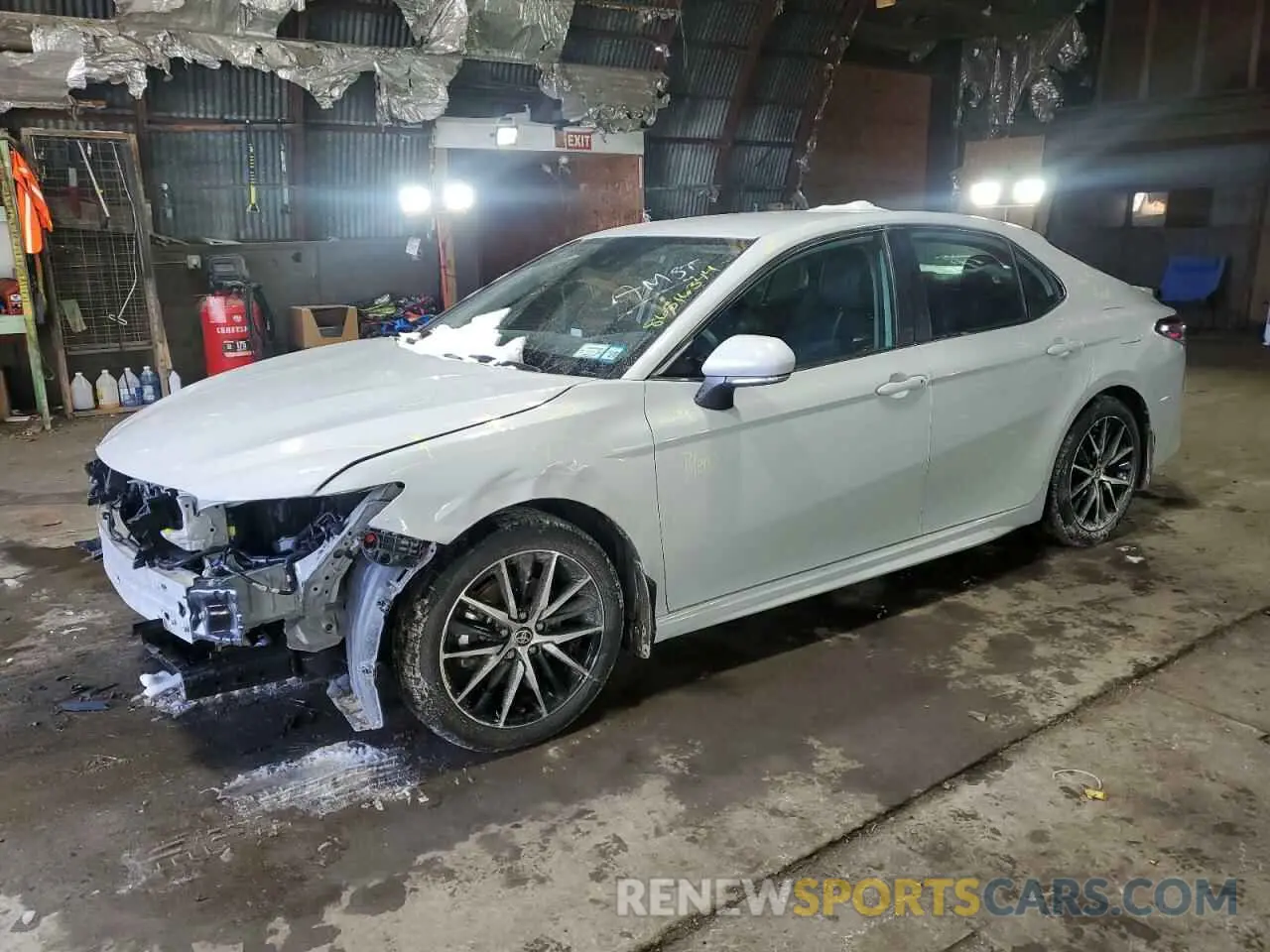1 fotografías del automóvil dañado 4T1G11BK2RU126202 TOYOTA CAMRY 2024