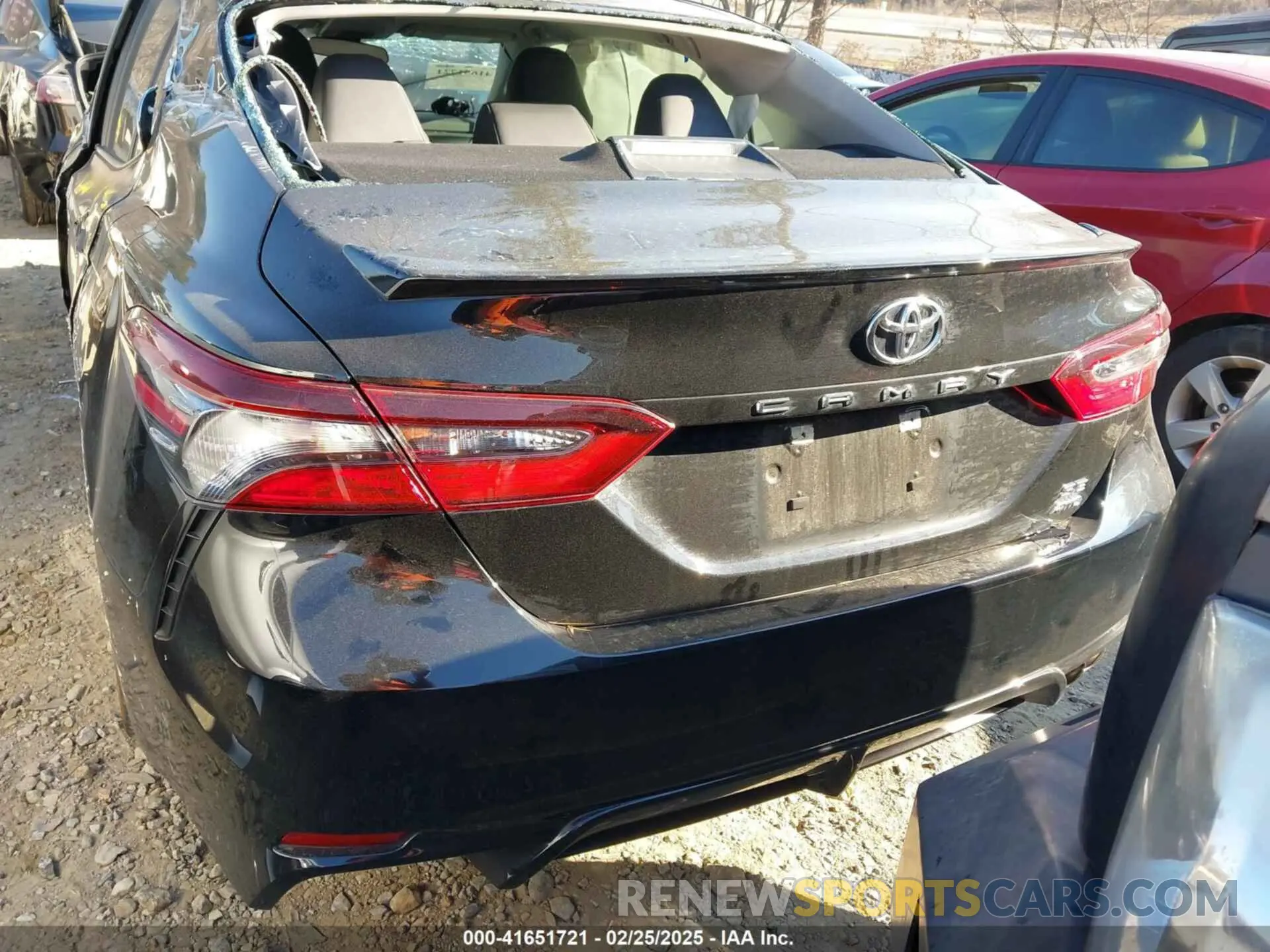 16 fotografías del automóvil dañado 4T1G11BK3RU109361 TOYOTA CAMRY 2024
