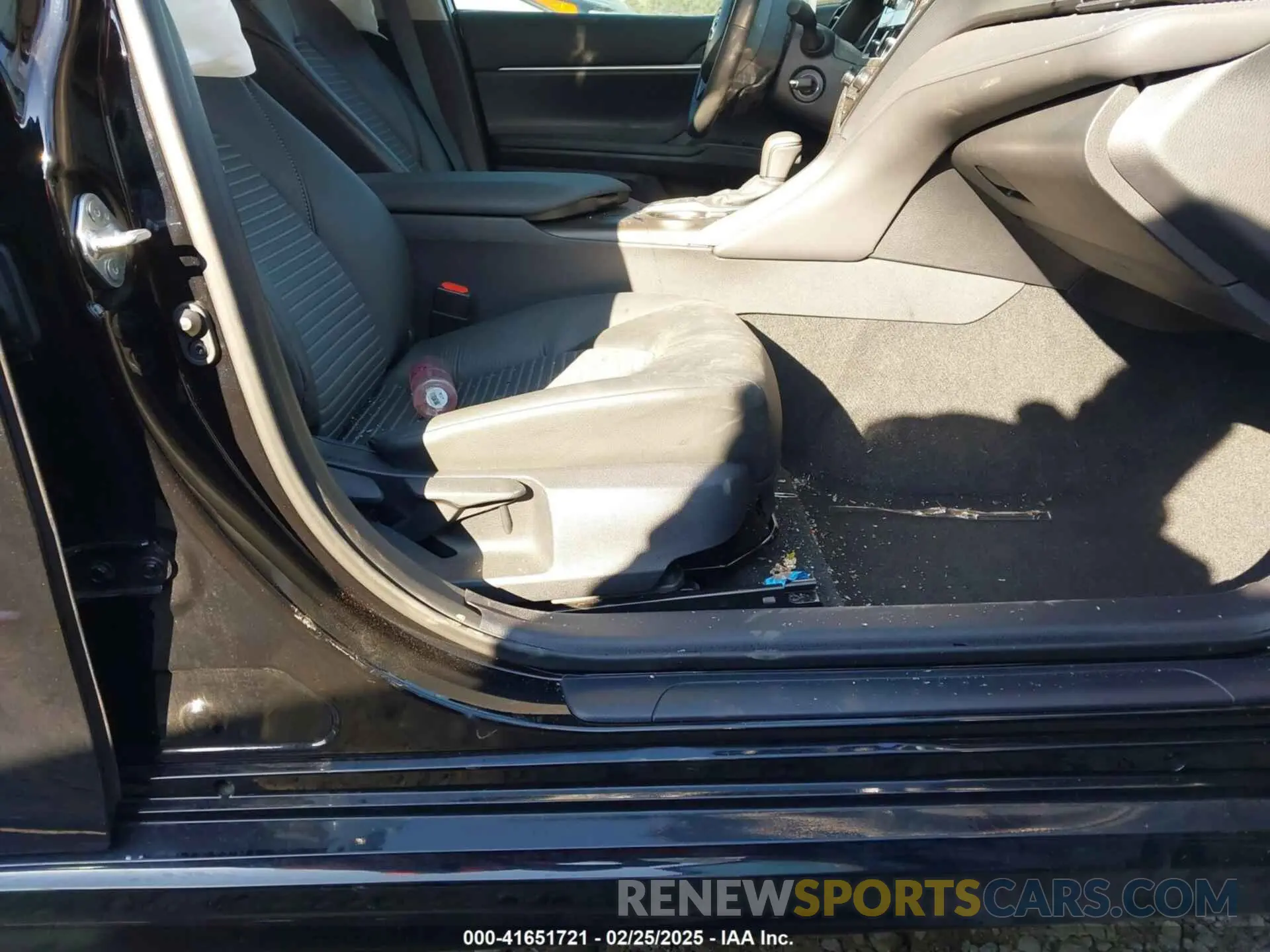 5 fotografías del automóvil dañado 4T1G11BK3RU109361 TOYOTA CAMRY 2024