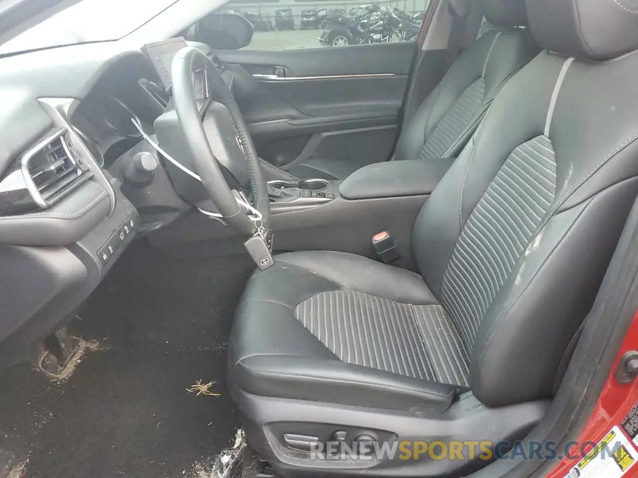 7 fotografías del automóvil dañado 4T1G11BK3RU119856 TOYOTA CAMRY 2024