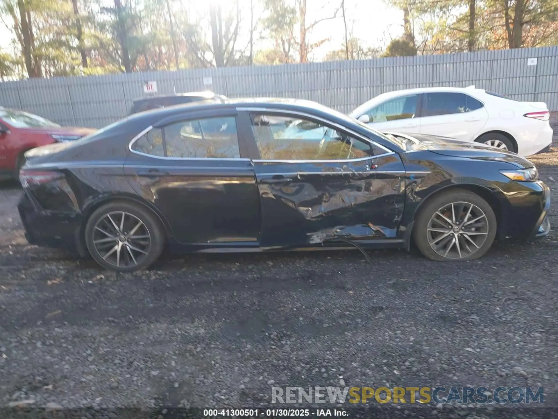 13 fotografías del automóvil dañado 4T1G11BK4RU129165 TOYOTA CAMRY 2024