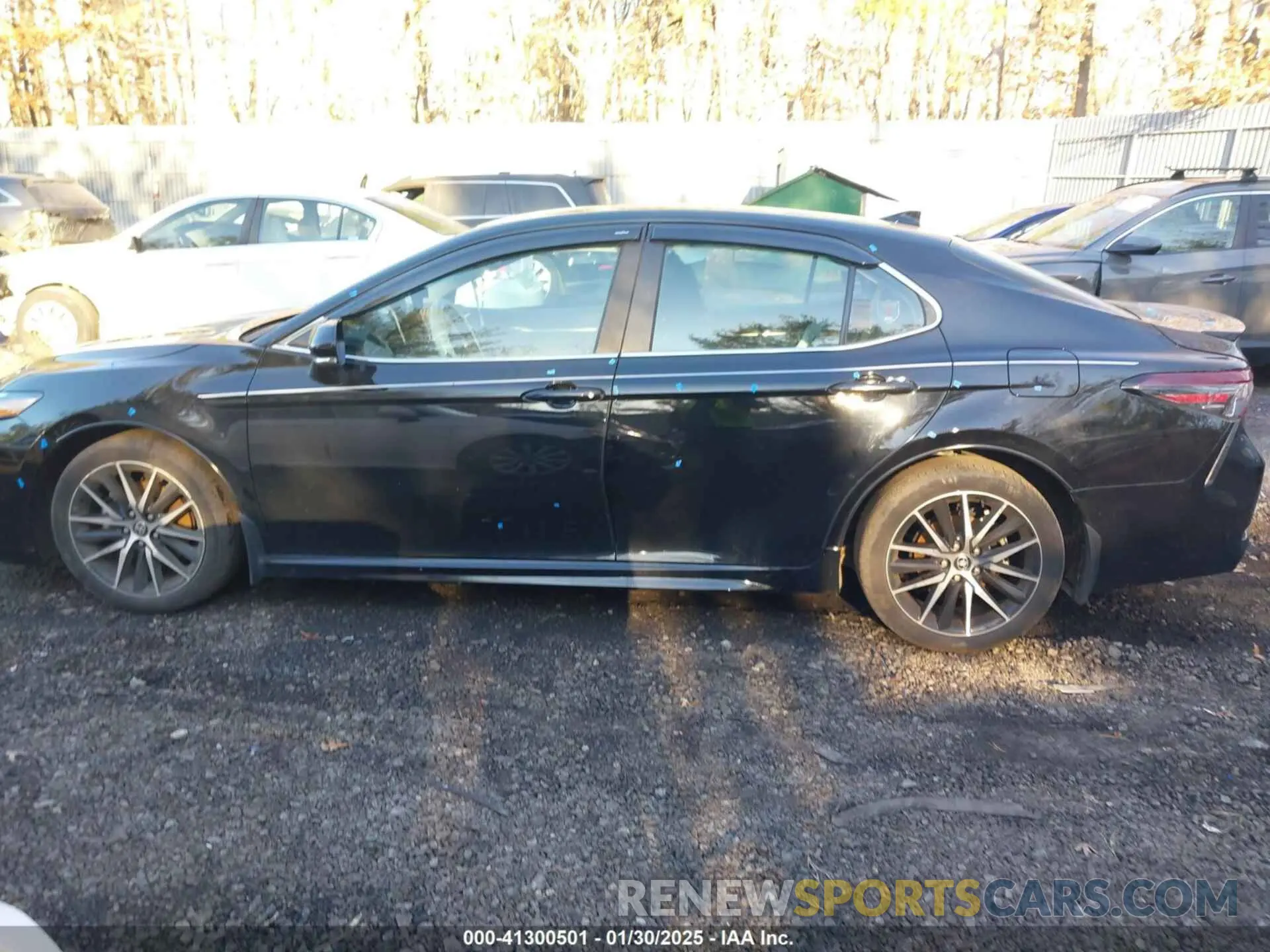 14 fotografías del automóvil dañado 4T1G11BK4RU129165 TOYOTA CAMRY 2024