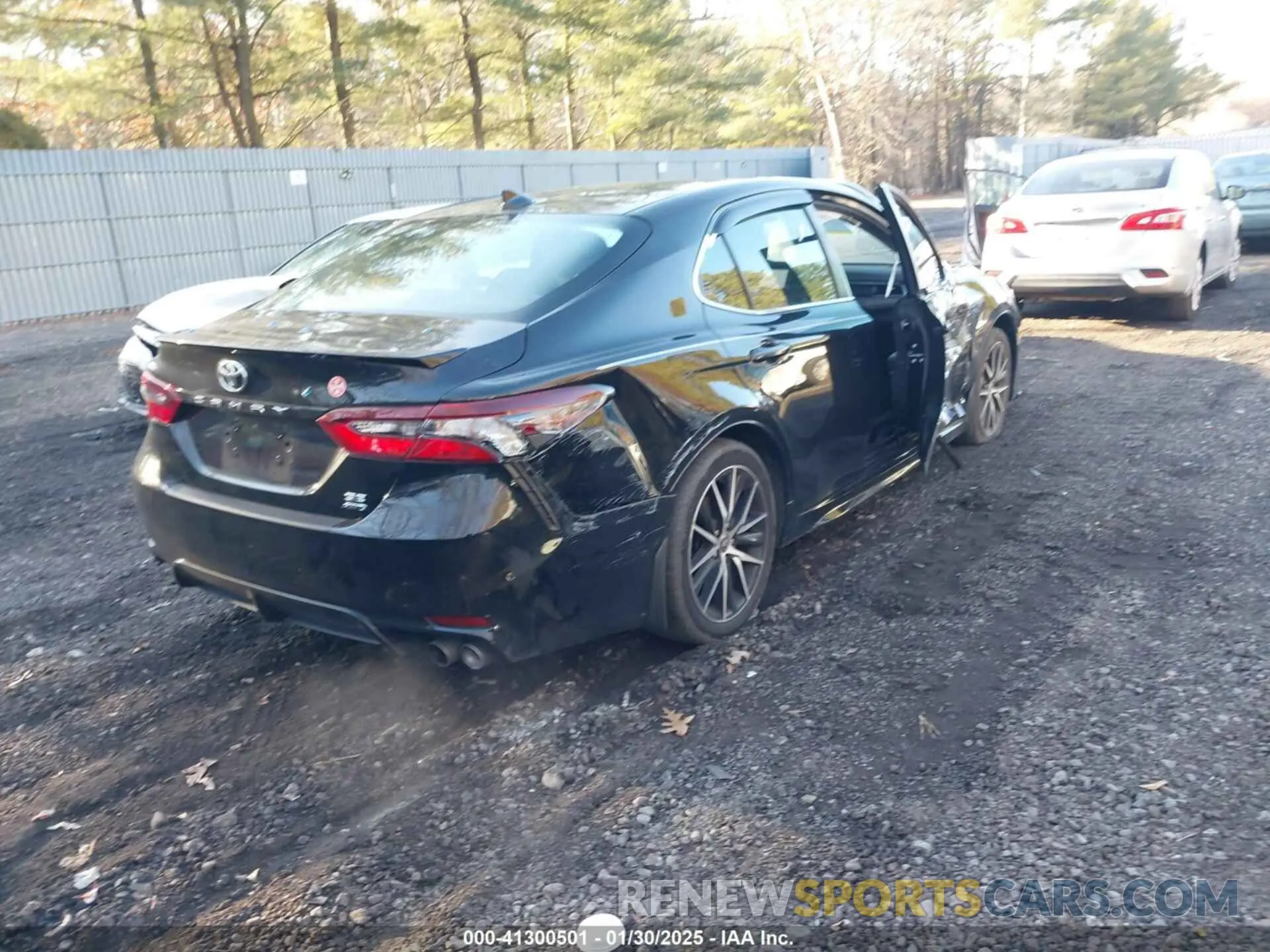 4 fotografías del automóvil dañado 4T1G11BK4RU129165 TOYOTA CAMRY 2024