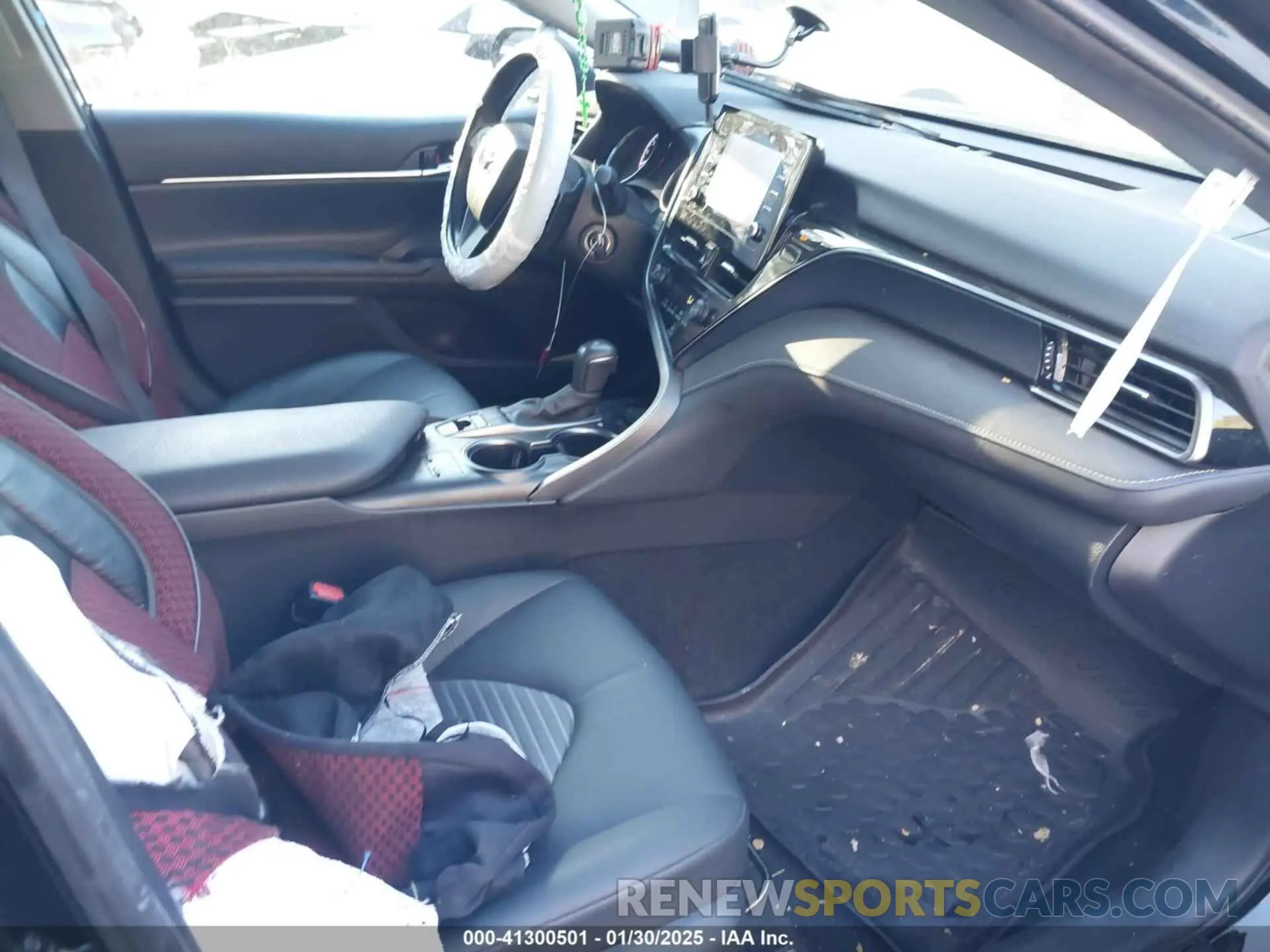 5 fotografías del automóvil dañado 4T1G11BK4RU129165 TOYOTA CAMRY 2024