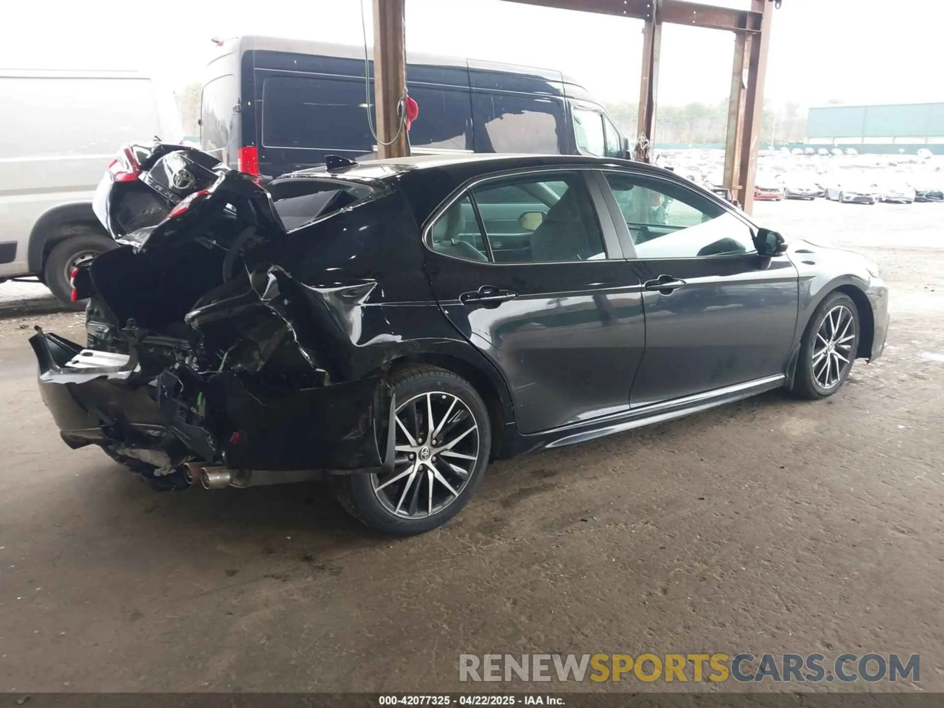 4 fotografías del automóvil dañado 4T1G11BK6RU111458 TOYOTA CAMRY 2024