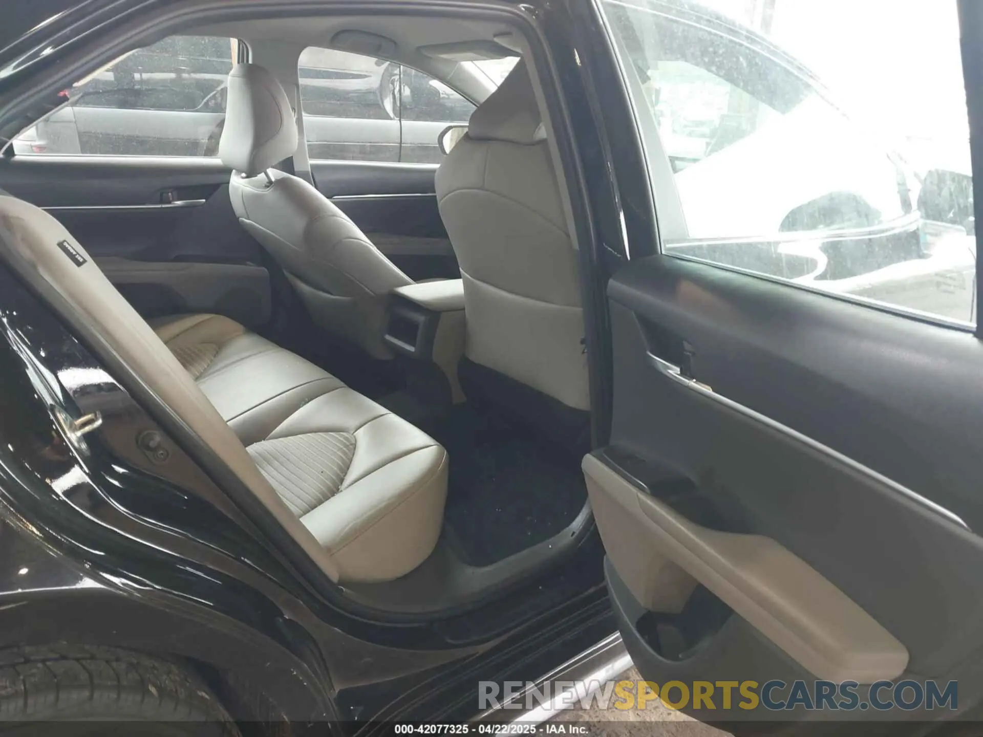 8 fotografías del automóvil dañado 4T1G11BK6RU111458 TOYOTA CAMRY 2024