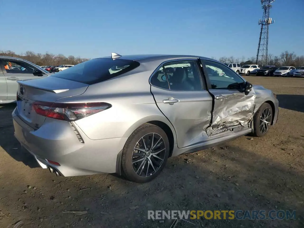 3 fotografías del automóvil dañado 4T1G11BK7RU109931 TOYOTA CAMRY 2024