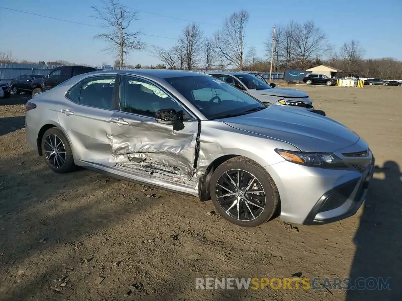4 fotografías del automóvil dañado 4T1G11BK7RU109931 TOYOTA CAMRY 2024