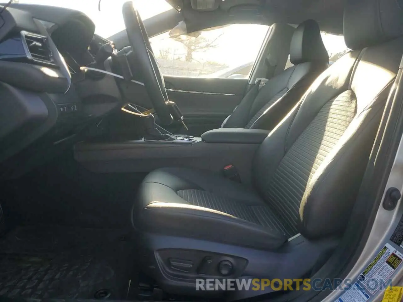 7 fotografías del automóvil dañado 4T1G11BK7RU109931 TOYOTA CAMRY 2024