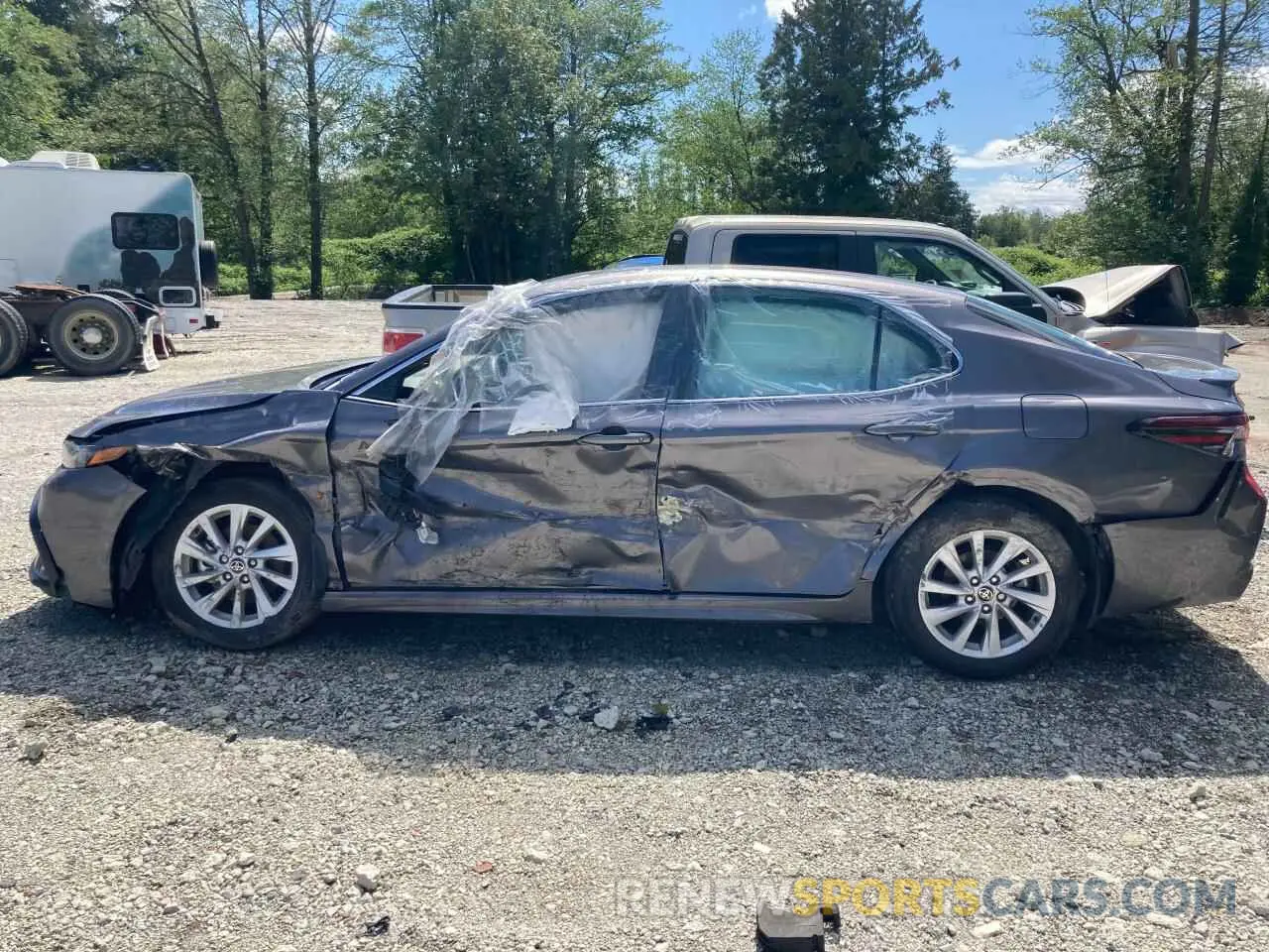 8 fotografías del automóvil dañado 4T1G11BK7RU127569 TOYOTA CAMRY 2024