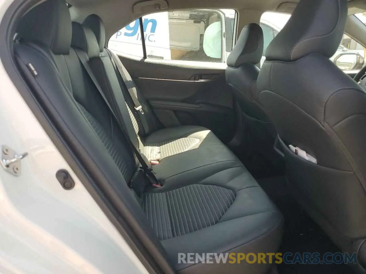 10 fotografías del automóvil dañado 4T1G11BK8RU117908 TOYOTA CAMRY 2024