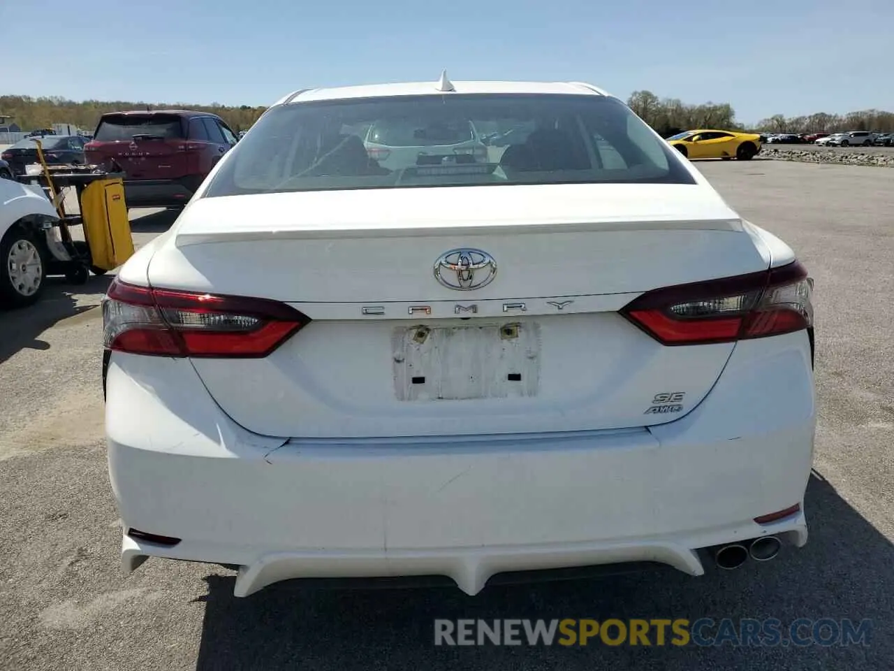 6 fotografías del automóvil dañado 4T1G11BK8RU117908 TOYOTA CAMRY 2024